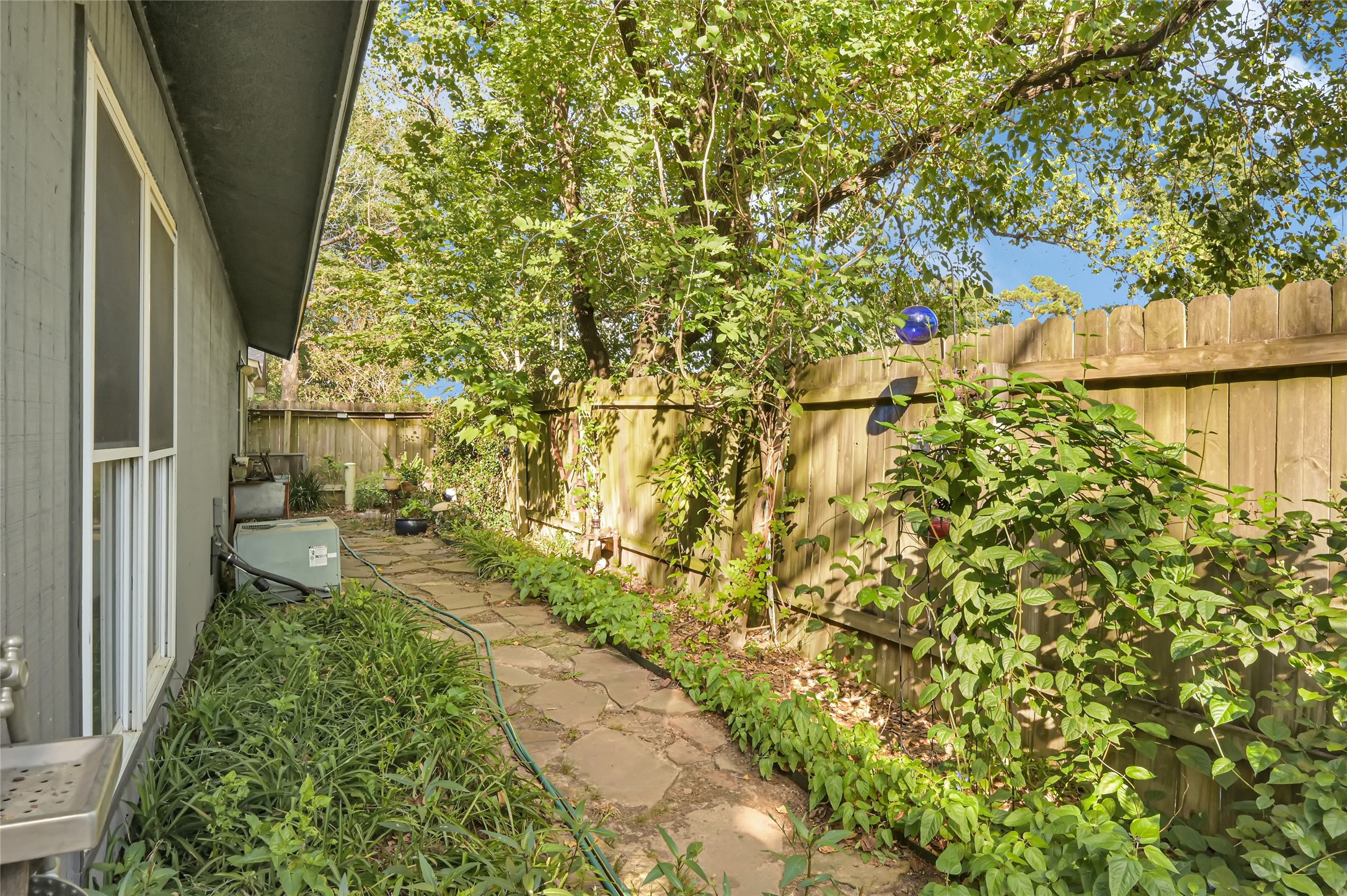 40 Night Hawk Place, Spring, TX 77380