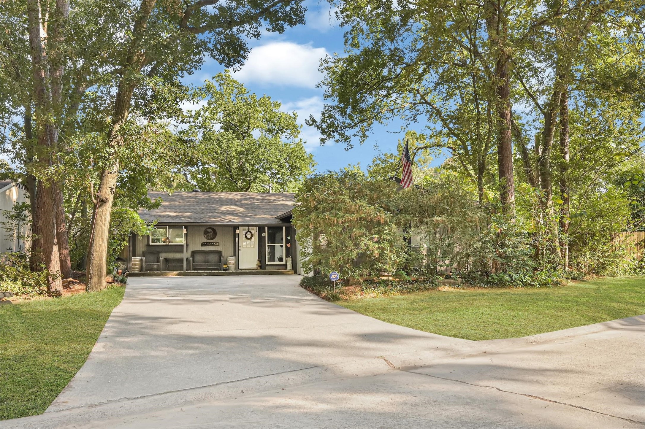 40 Night Hawk Place, Spring, TX 77380