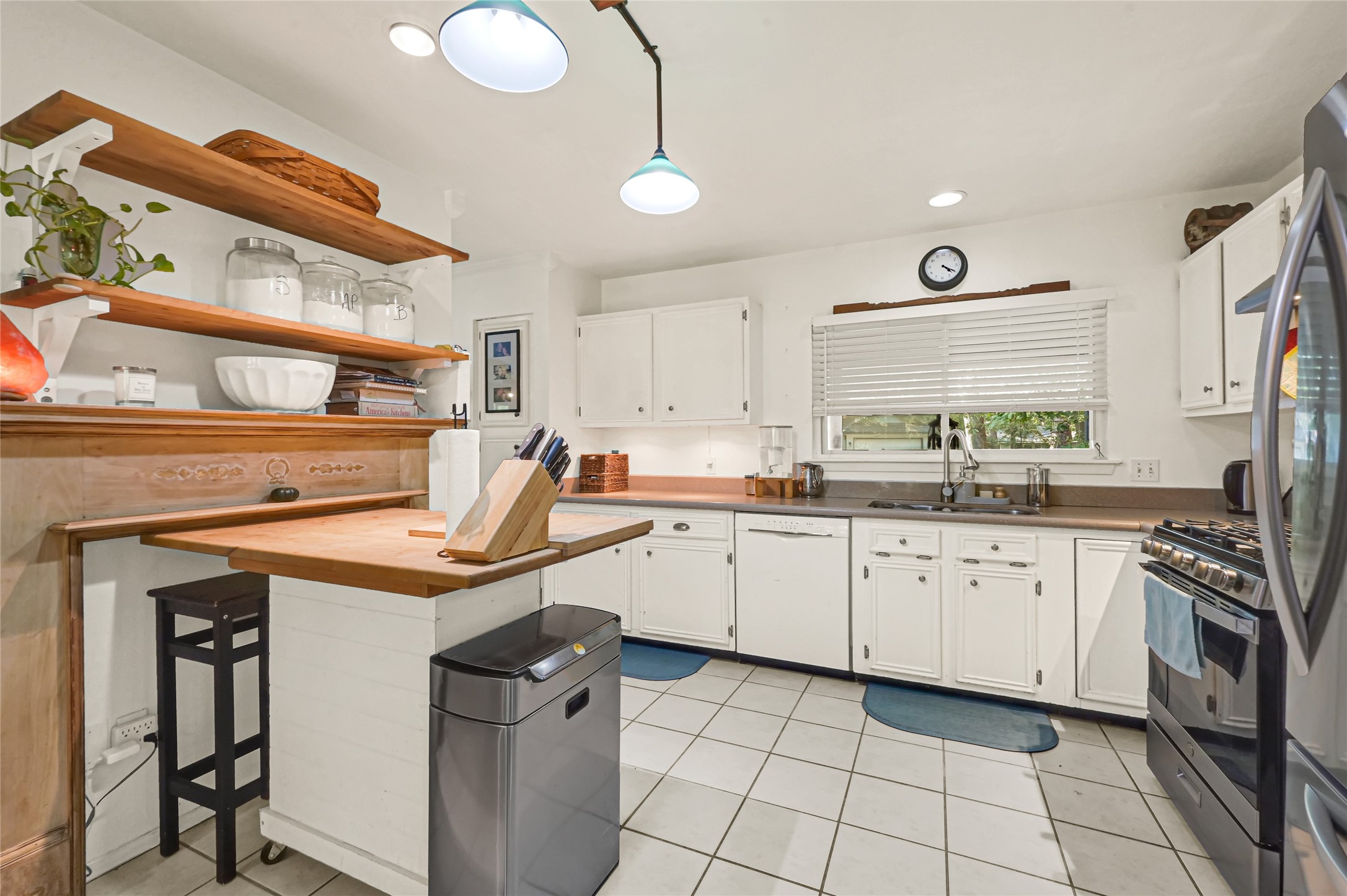 40 Night Hawk Place, Spring, TX 77380