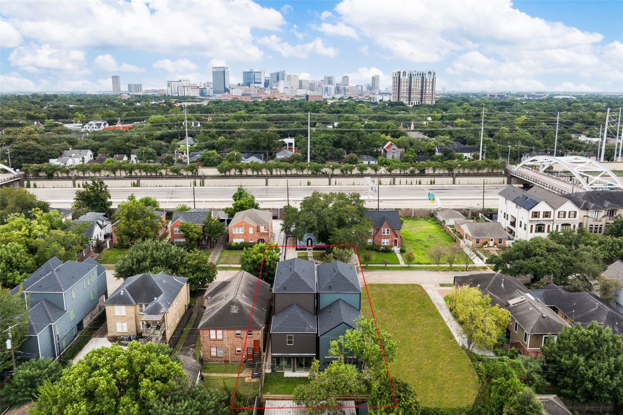 1636 CASTLE Court, Houston, TX 77006