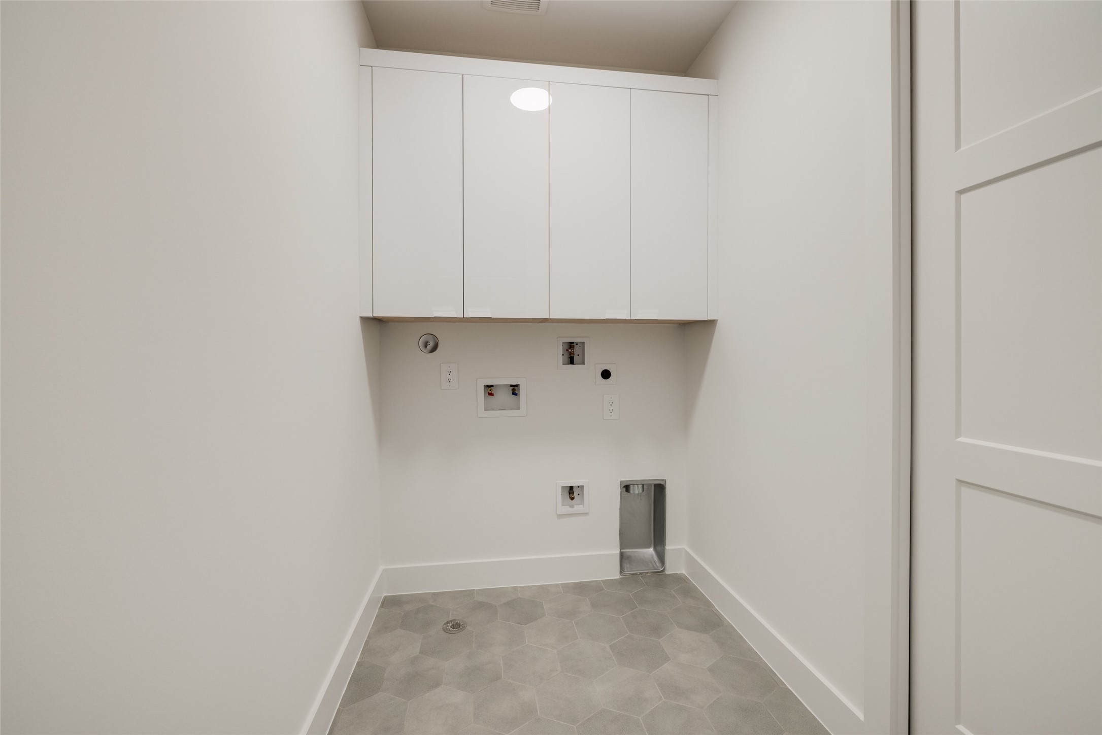 1636 CASTLE Court, Houston, TX 77006