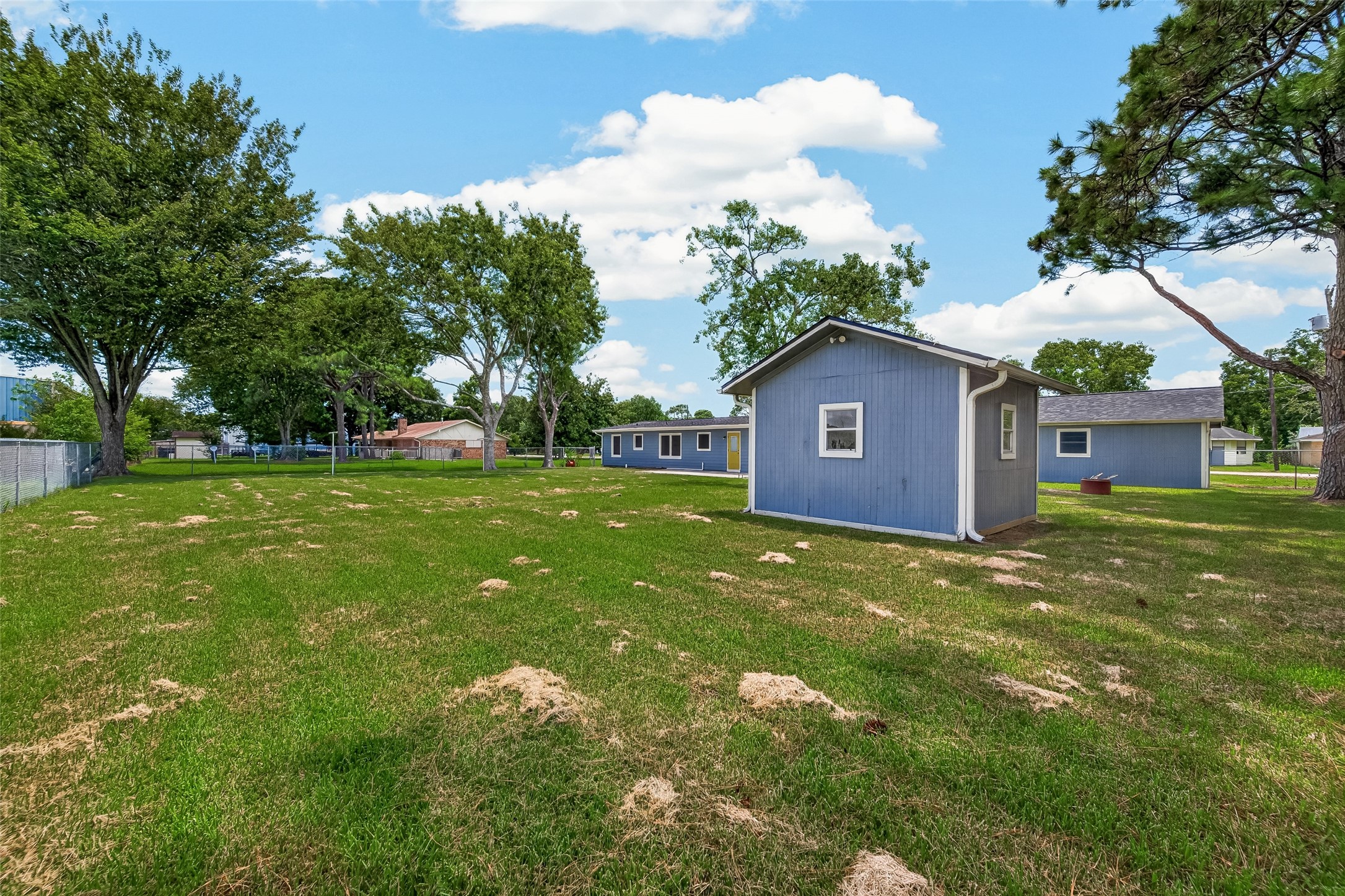 2422 Florence Street, La Marque, TX 77568