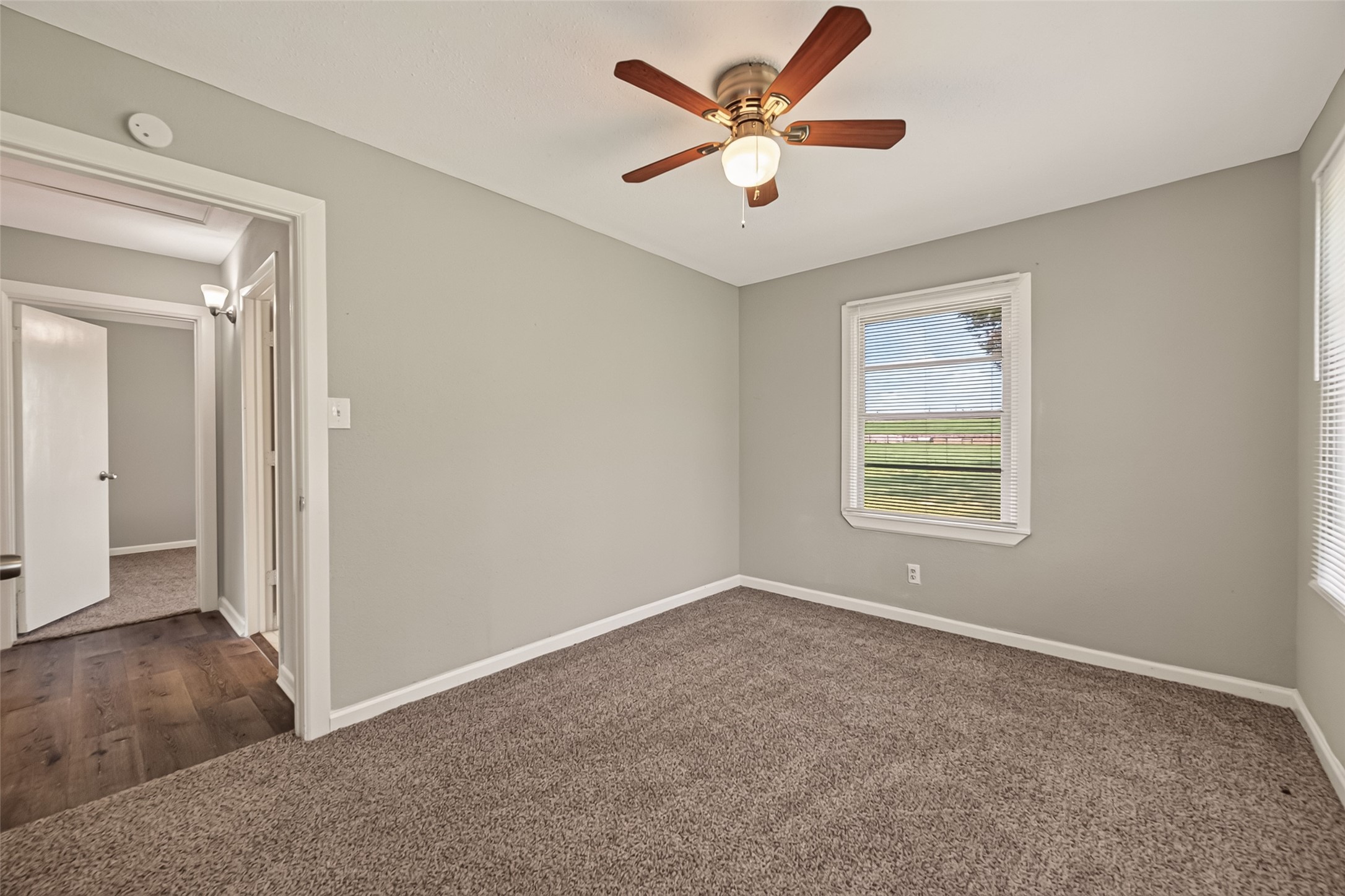 2422 Florence Street, La Marque, TX 77568