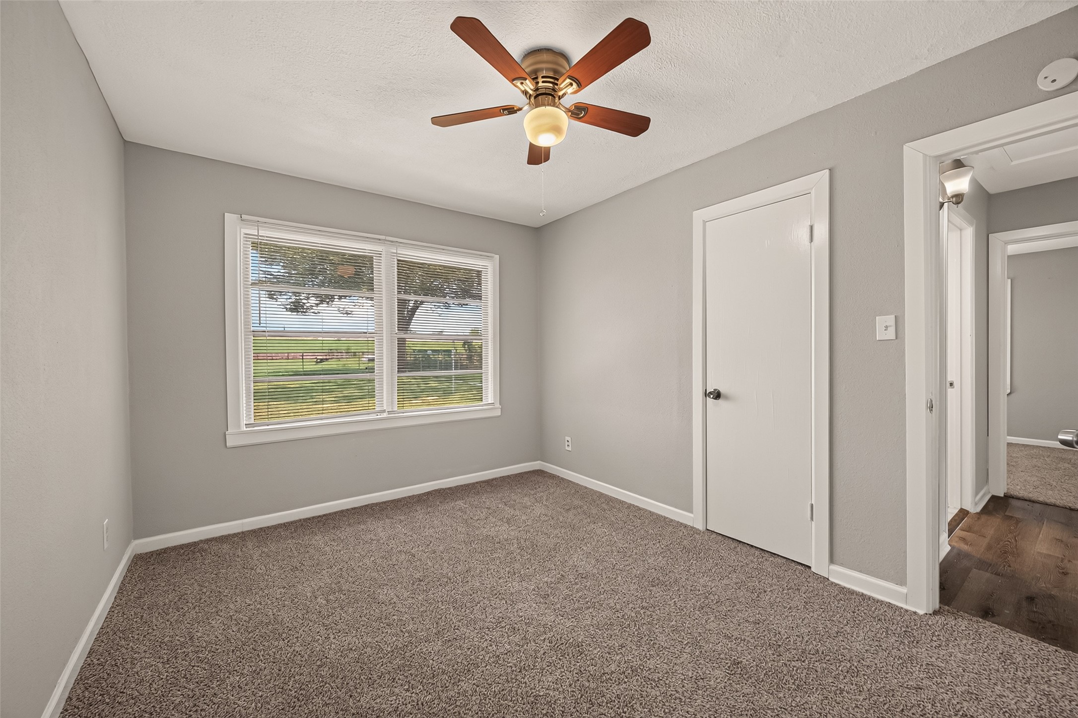 2422 Florence Street, La Marque, TX 77568