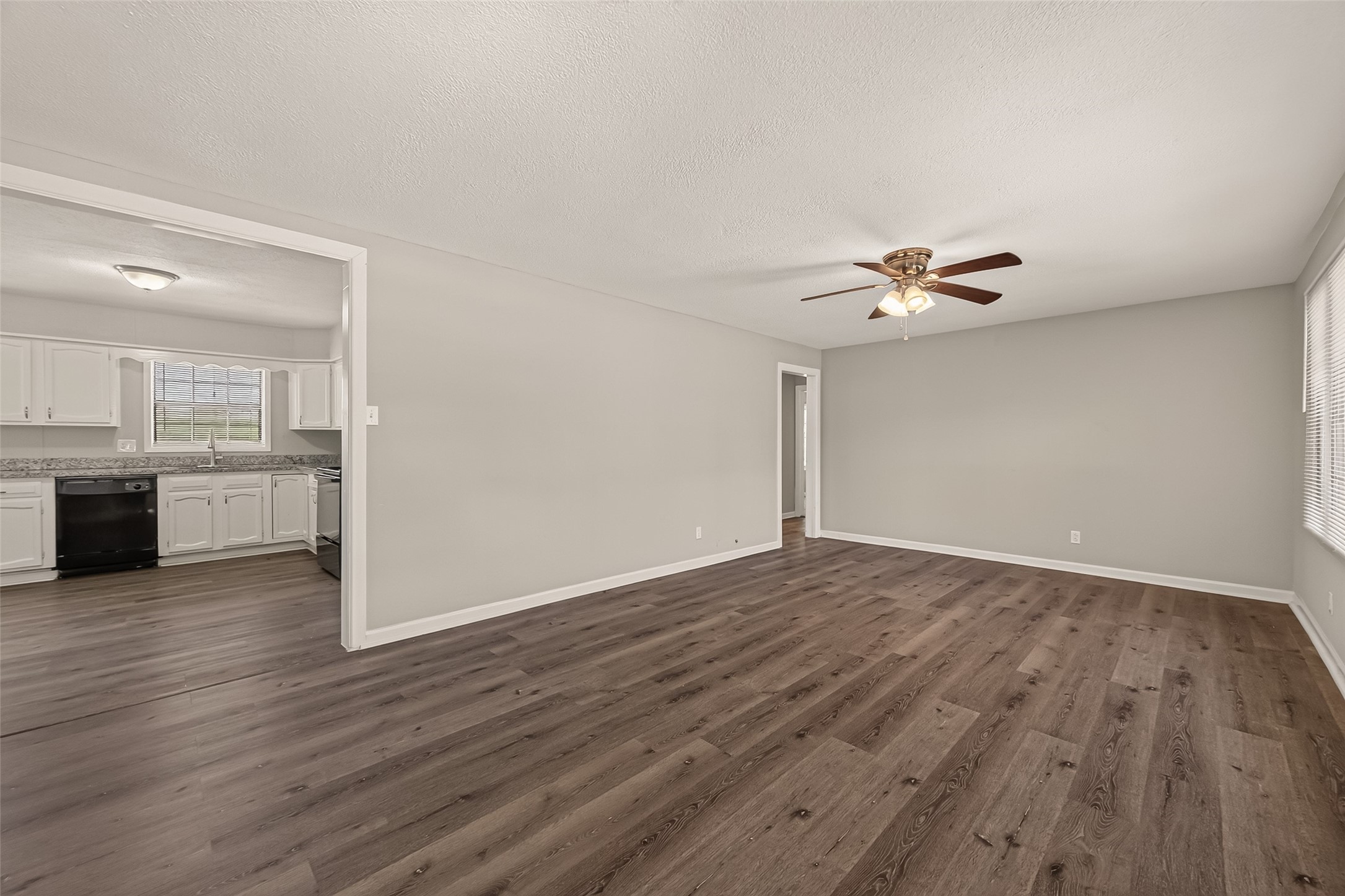 2422 Florence Street, La Marque, TX 77568 2422 Florence Street, La Marque, TX 77568