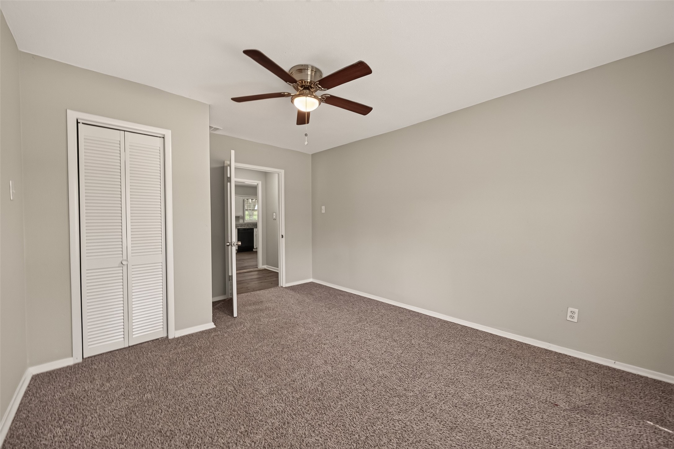 2422 Florence Street, La Marque, TX 77568