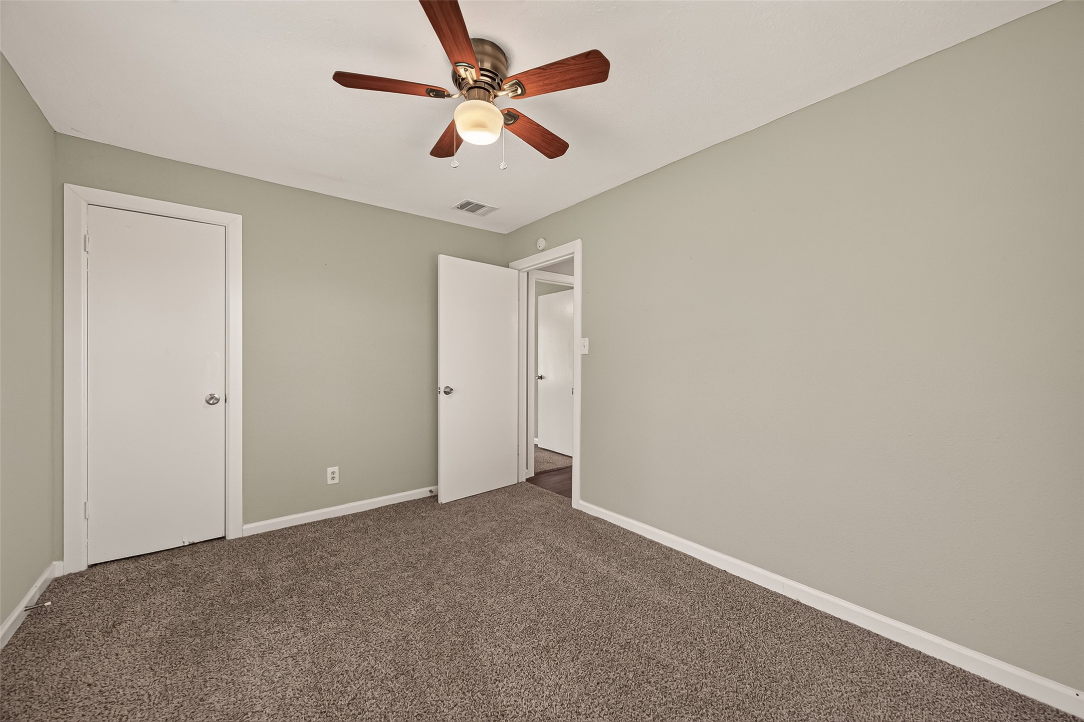 2422 Florence Street, La Marque, TX 77568