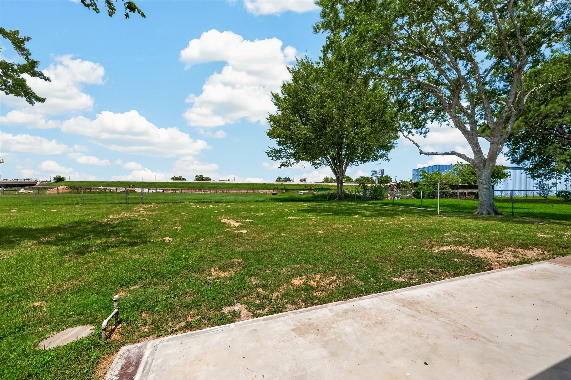 2422 Florence Street, La Marque, TX 77568
