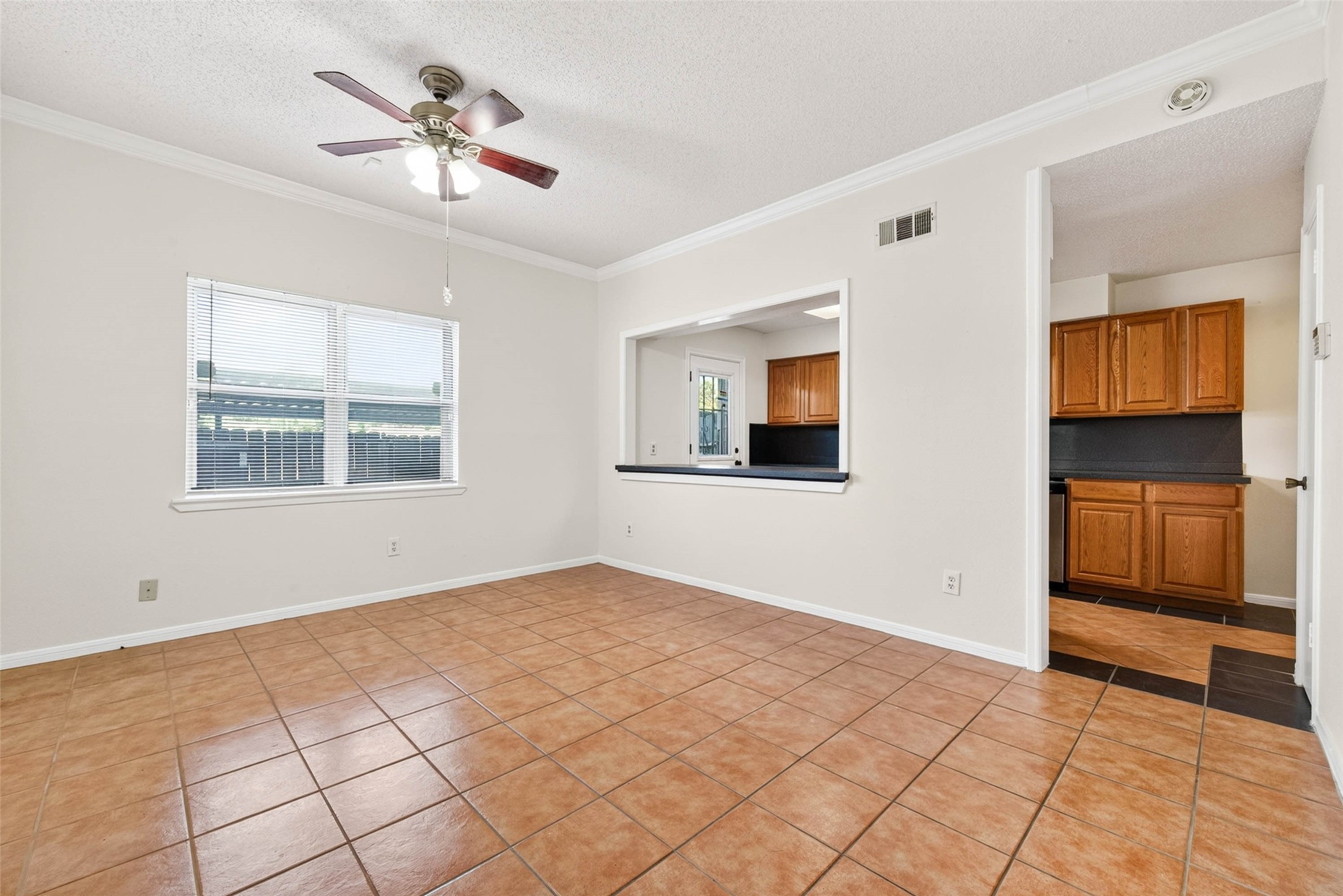 7700 Creekbend Dr, #39, Houston, TX 77071