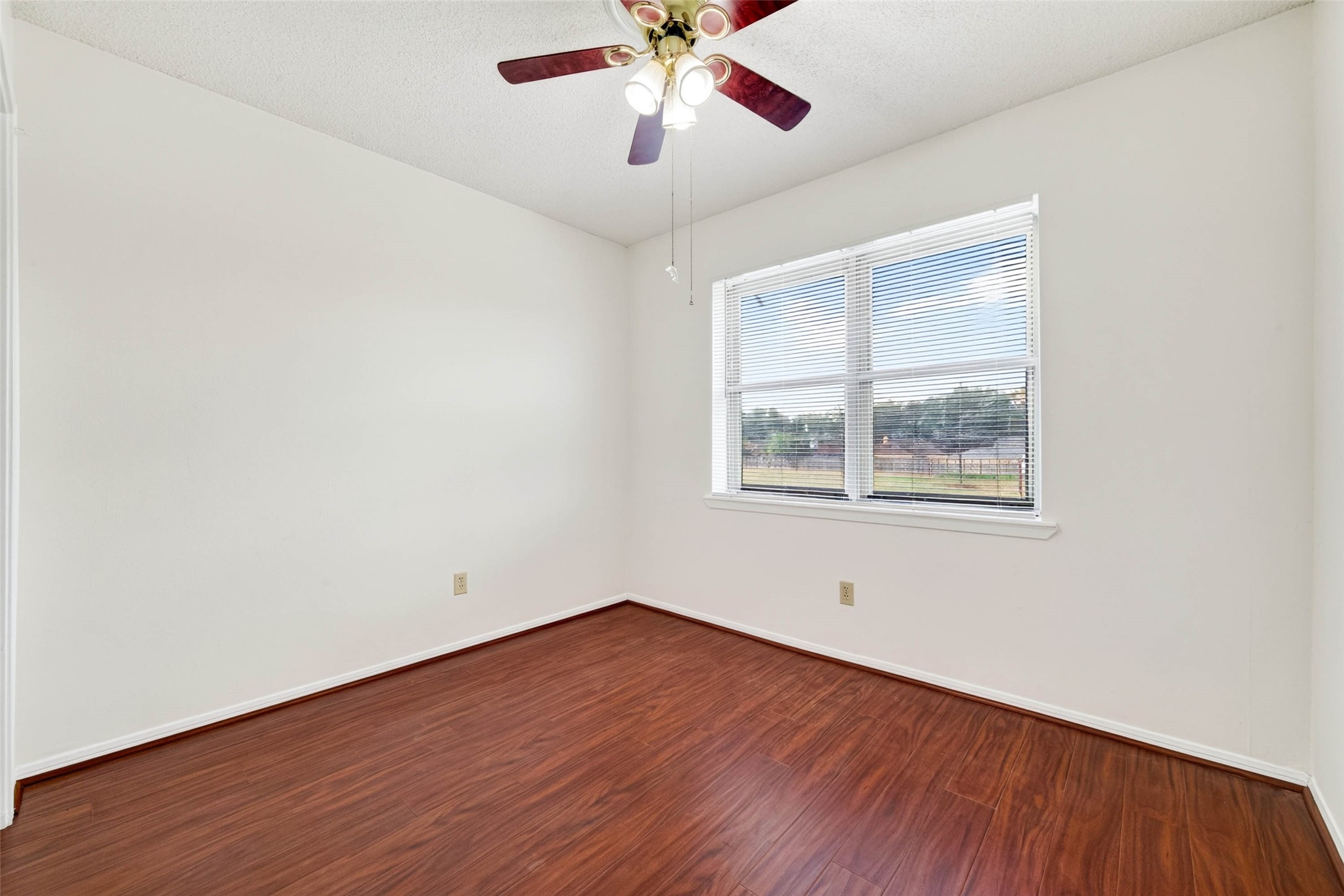 7700 Creekbend Dr, #39, Houston, TX 77071
