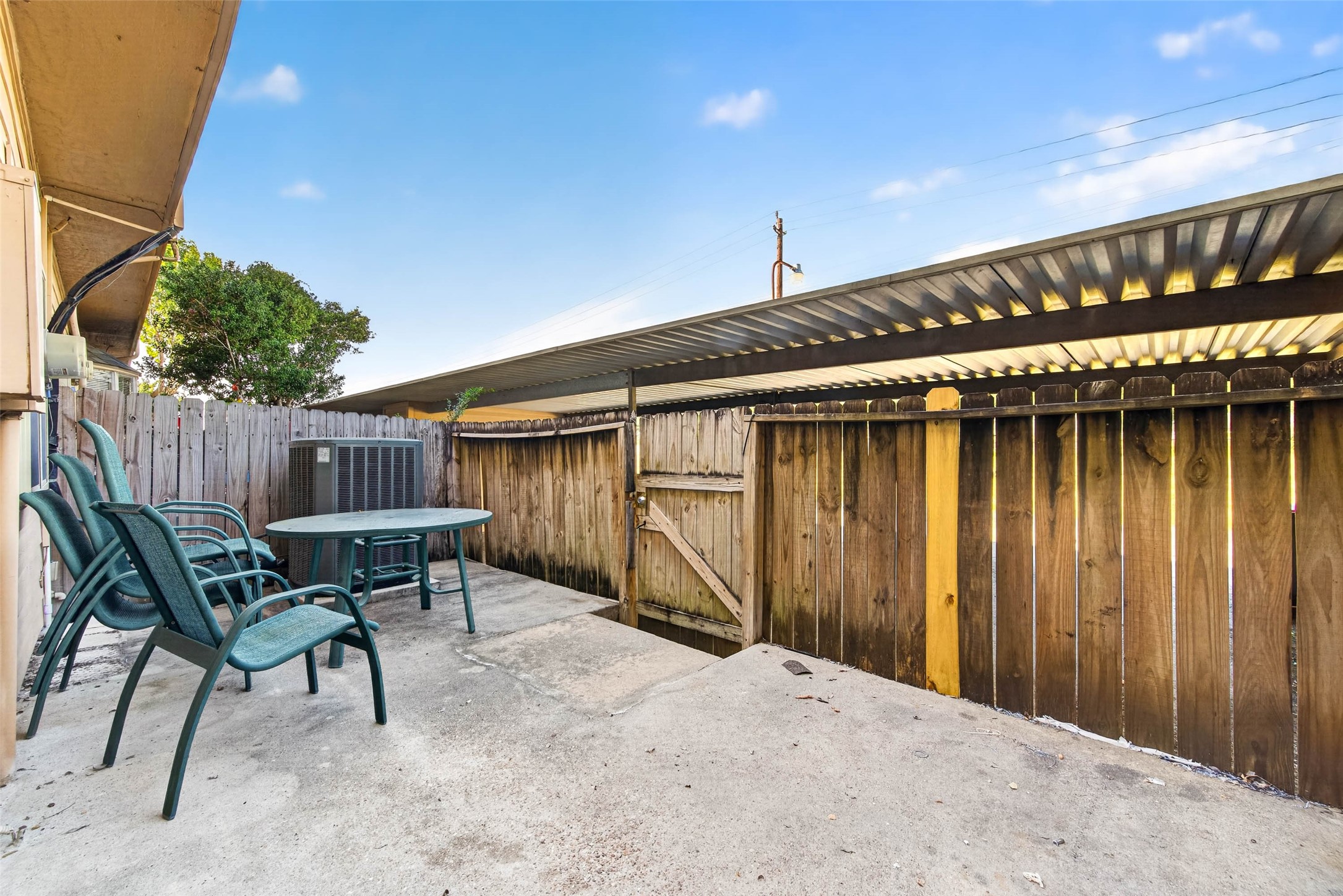 7700 Creekbend Dr, #39, Houston, TX 77071