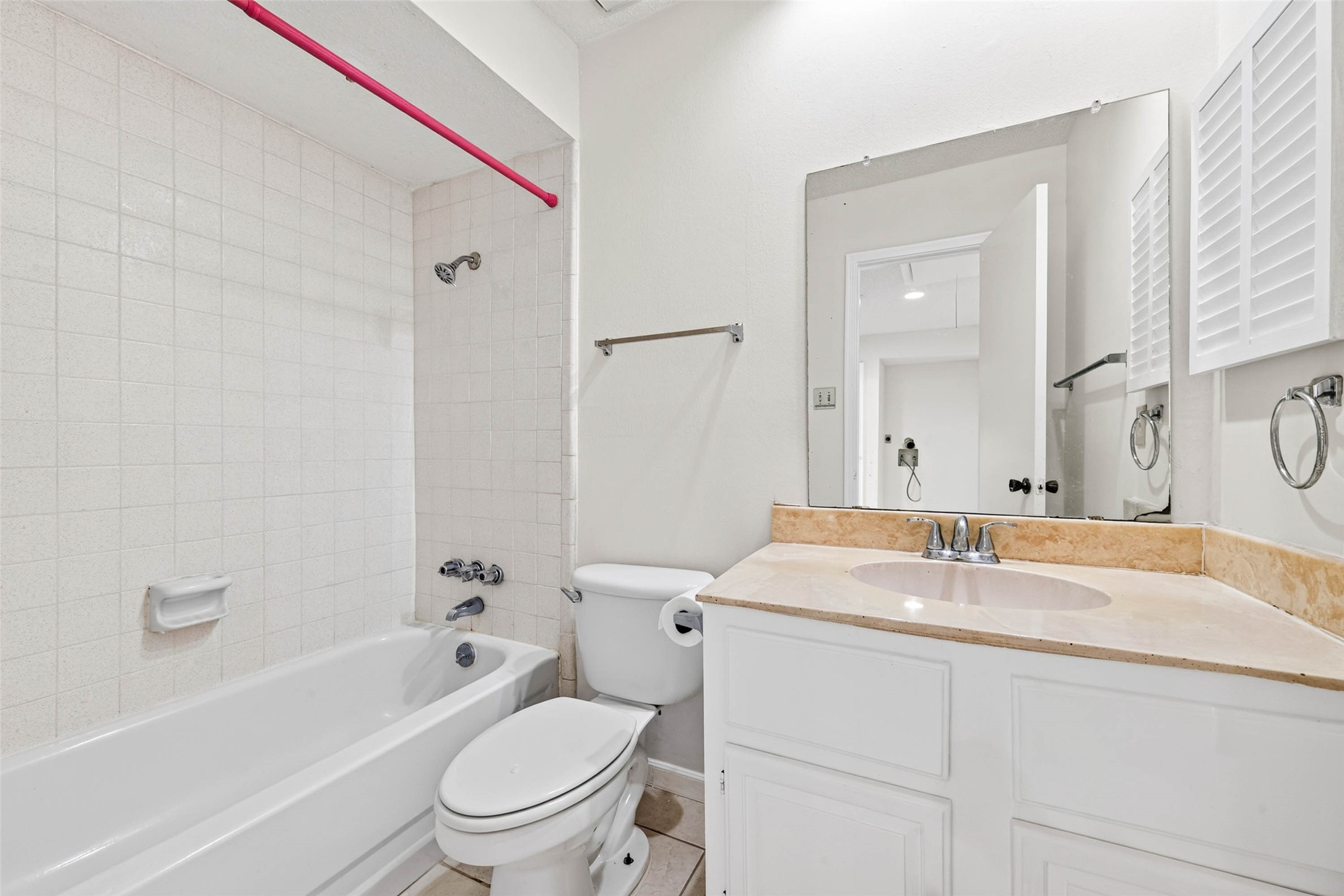 7700 Creekbend Dr, #39, Houston, TX 77071