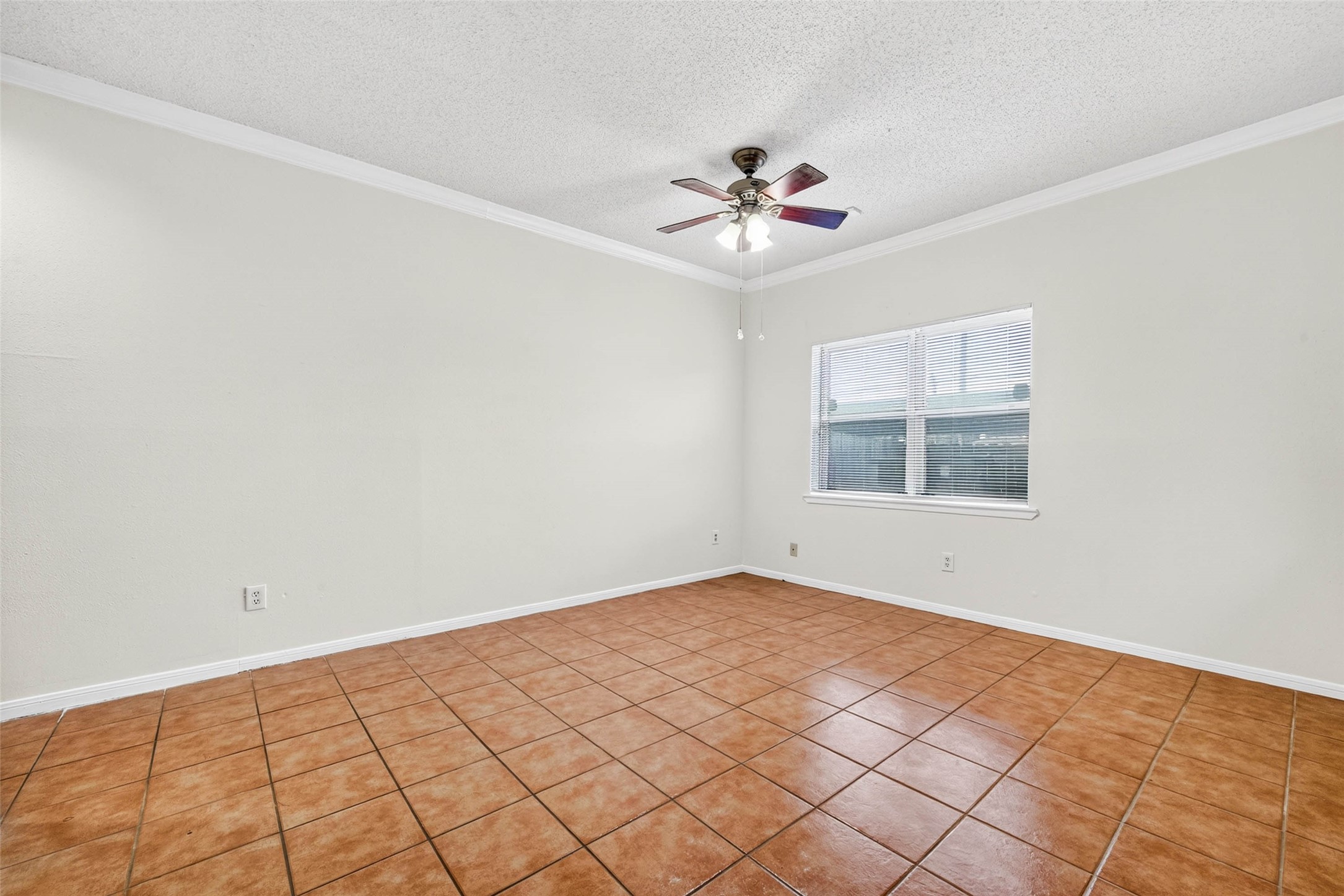 7700 Creekbend Dr, #39, Houston, TX 77071