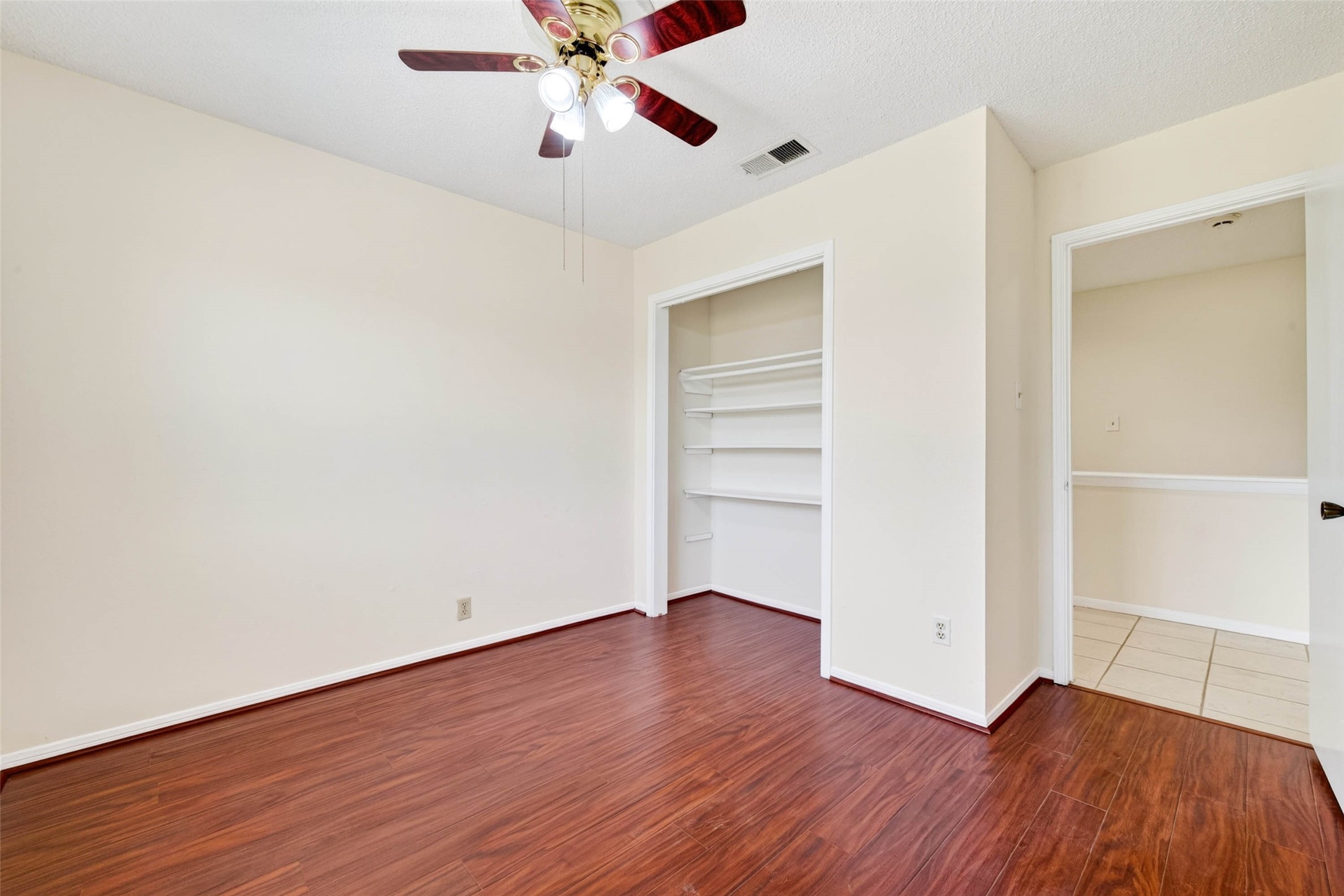 7700 Creekbend Dr, #39, Houston, TX 77071