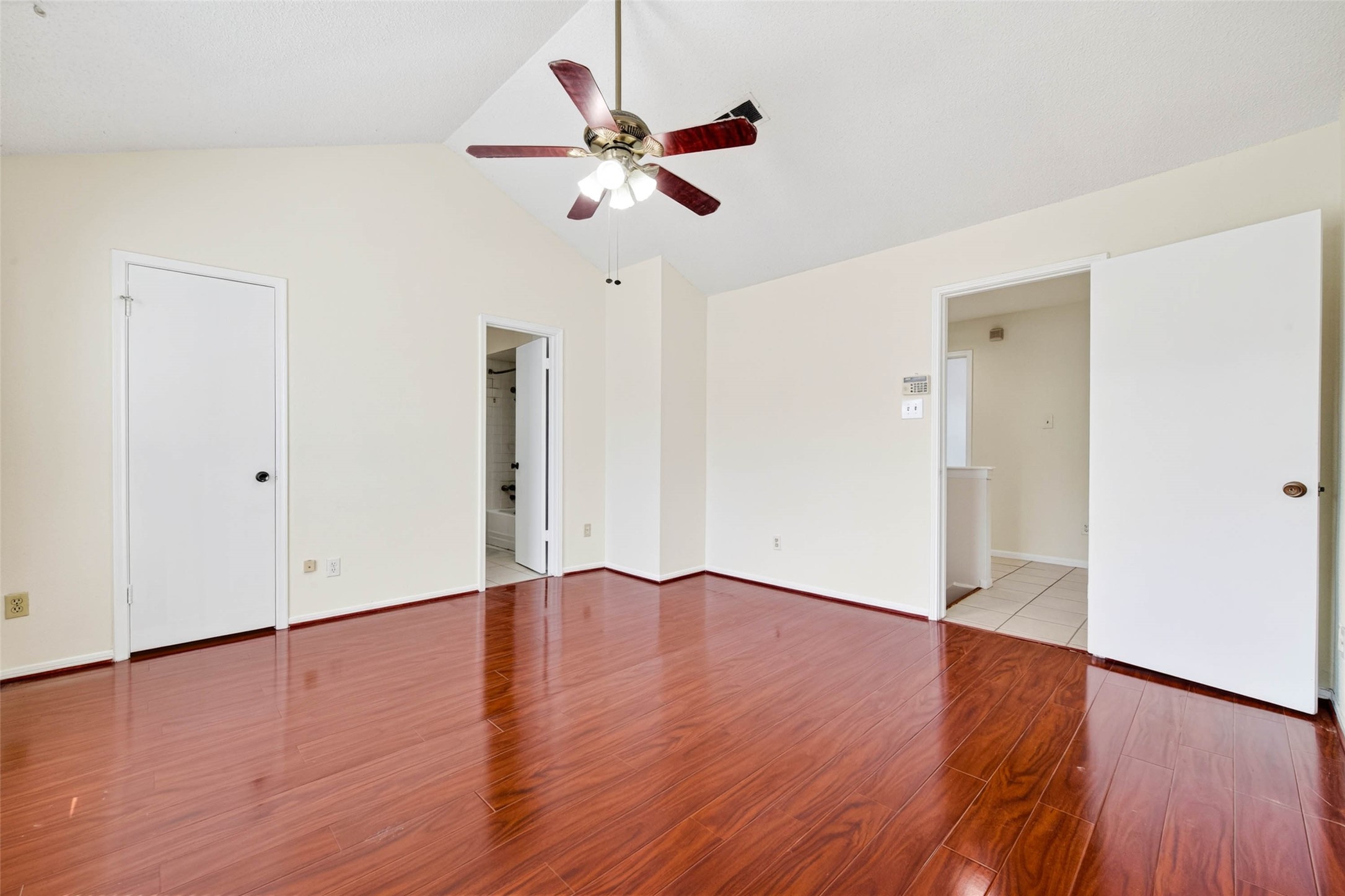 7700 Creekbend Dr, #39, Houston, TX 77071