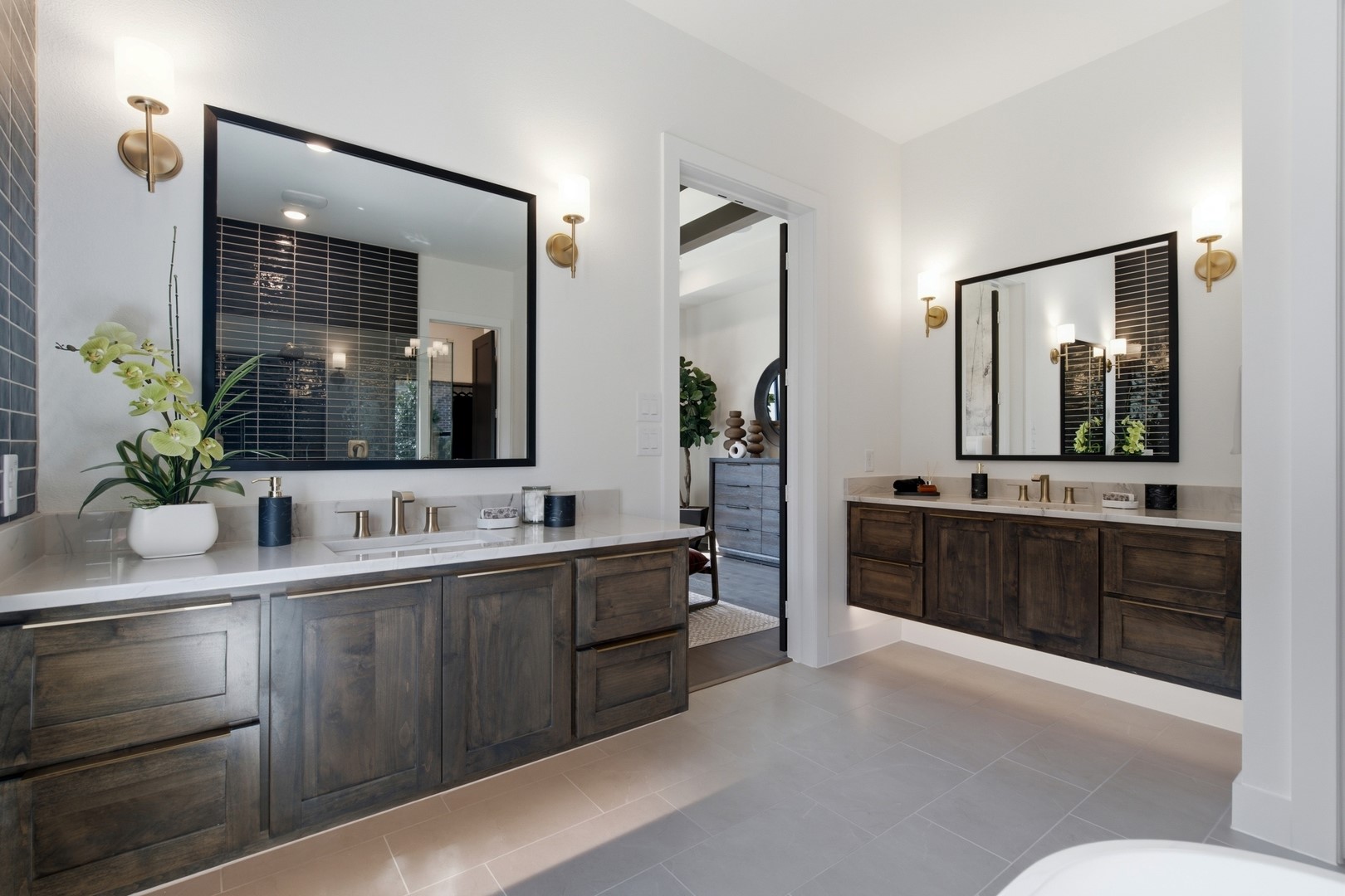 TK60-0001-B8_TEGAN - D_Primary Bath 3 - Showcase