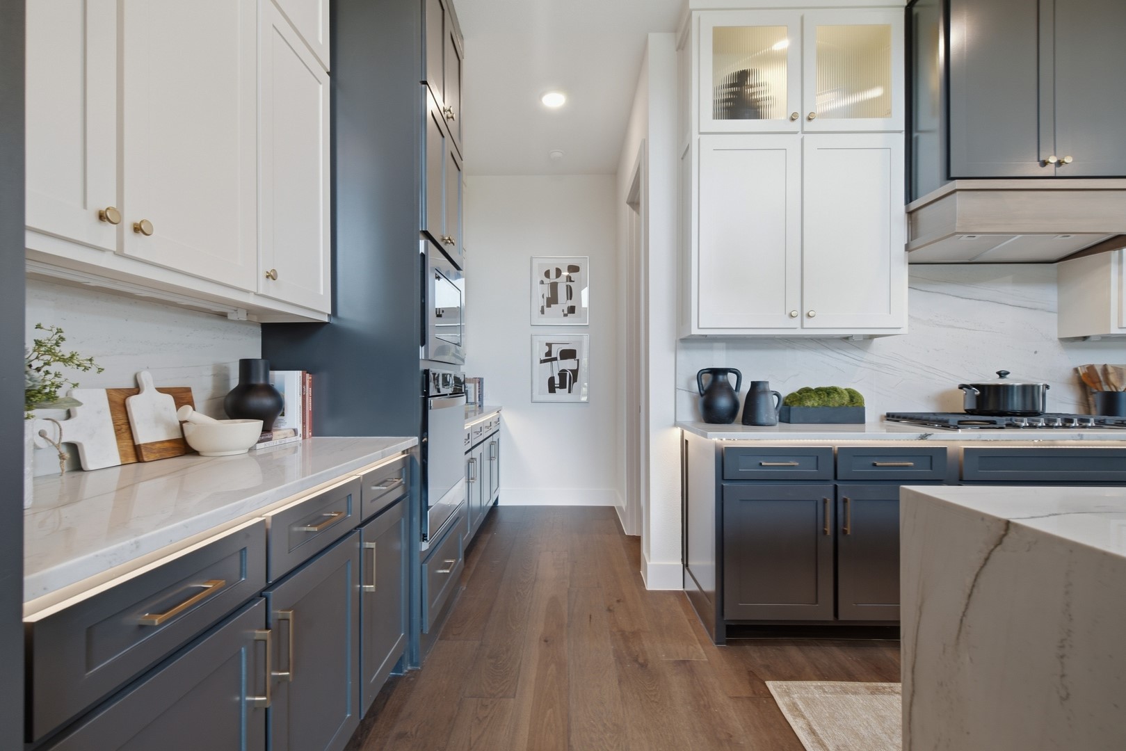 TK60-0001-B8_TEGAN - D_Kitchen 3 - Showcase