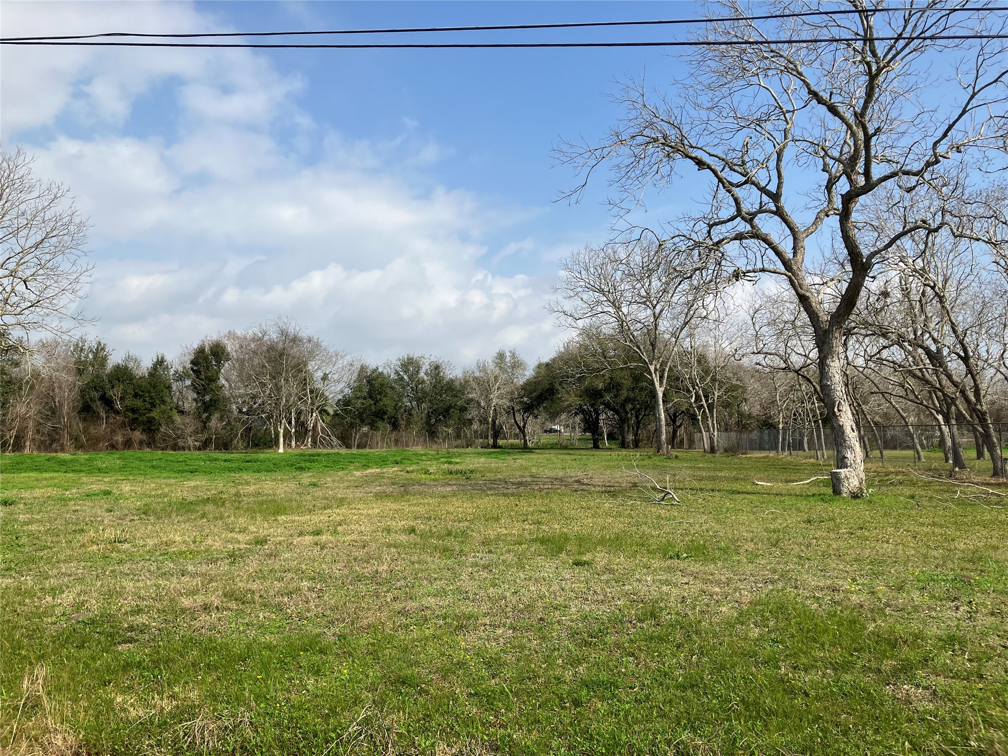 5719 Highway 6, Hitchcock, TX 77563