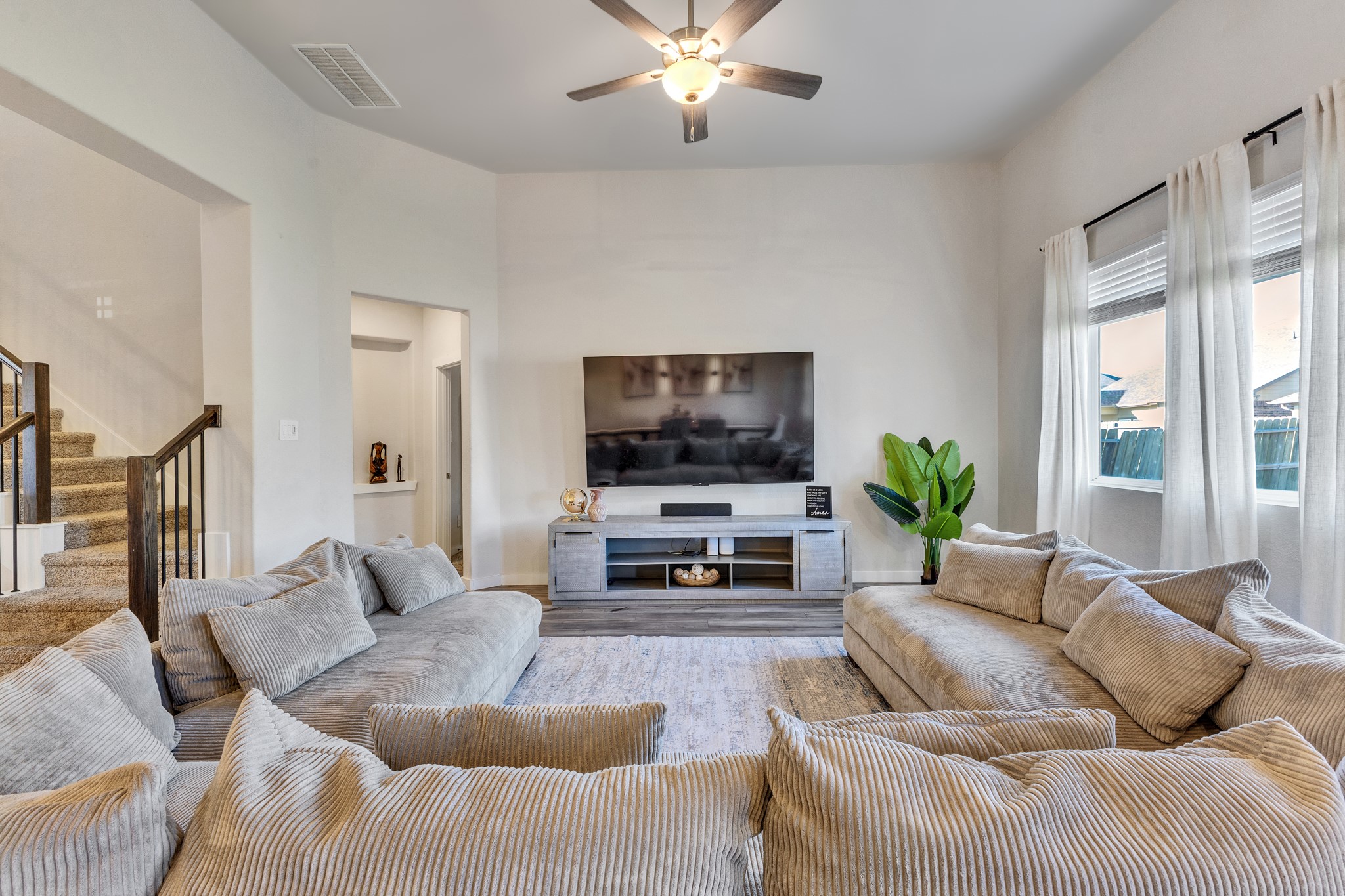 10842 Bodie Hills Drive, Rosharon, TX 77583