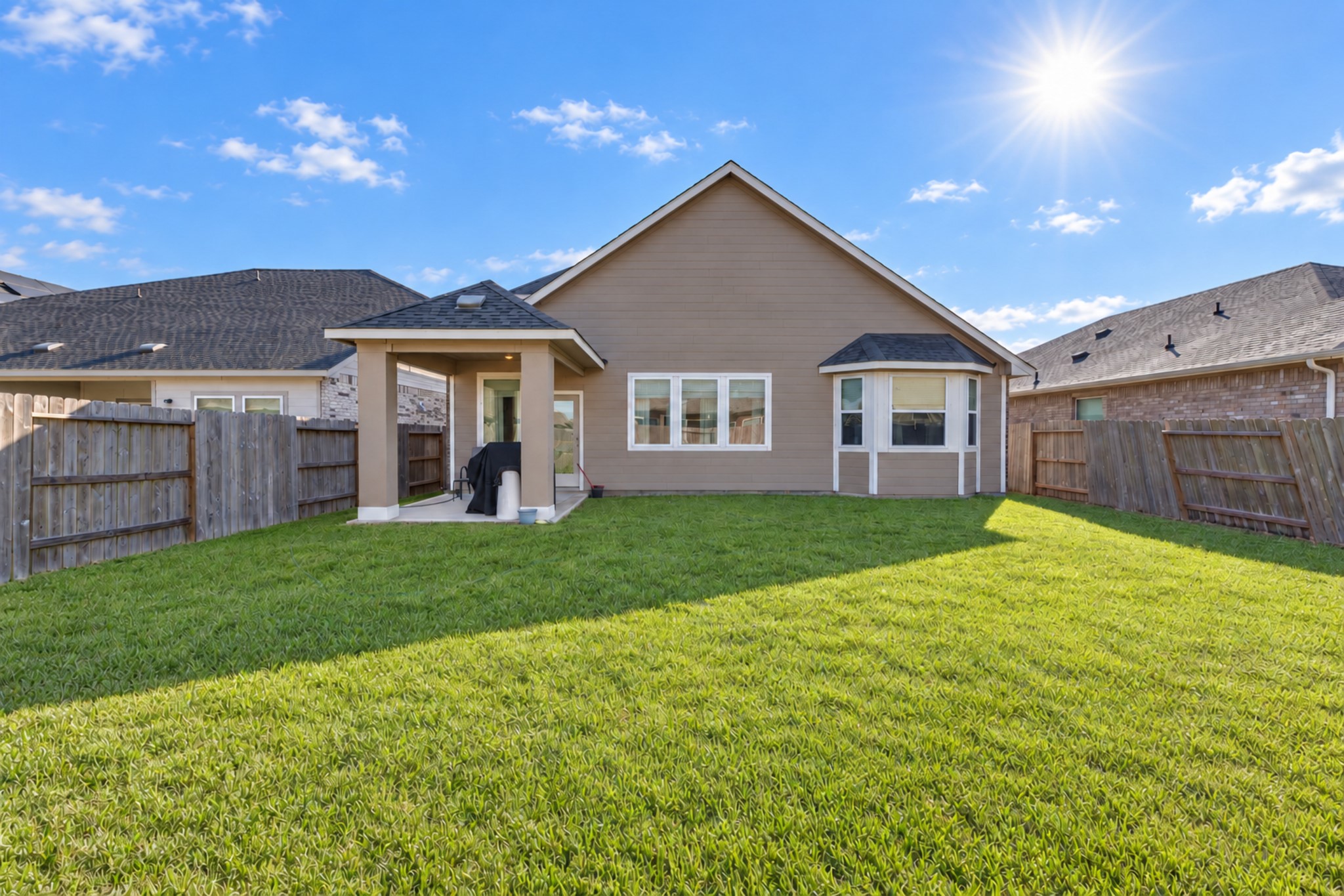 10842 Bodie Hills Drive, Rosharon, TX 77583