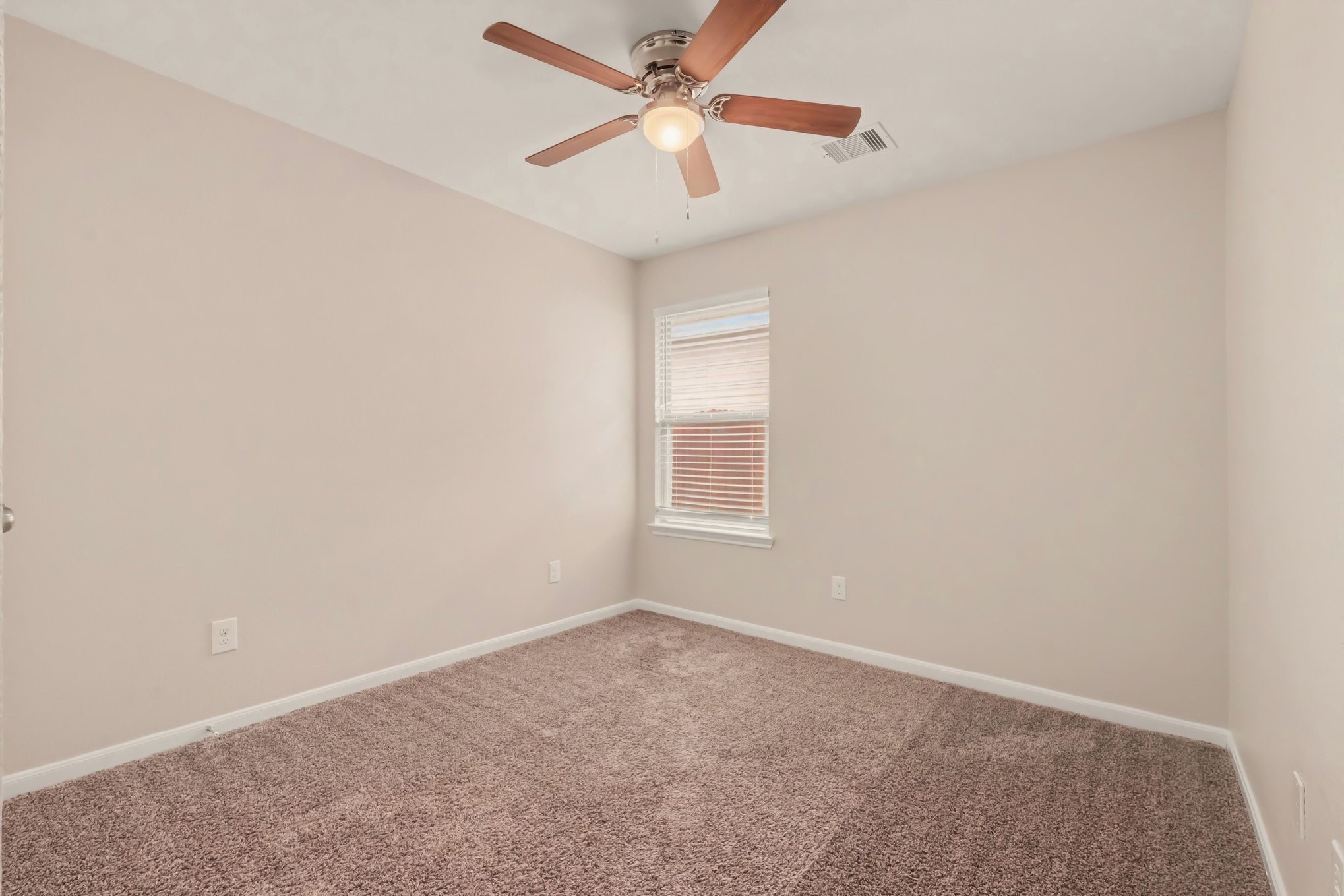 199 Brocks Lane, Montgomery, TX 77356
