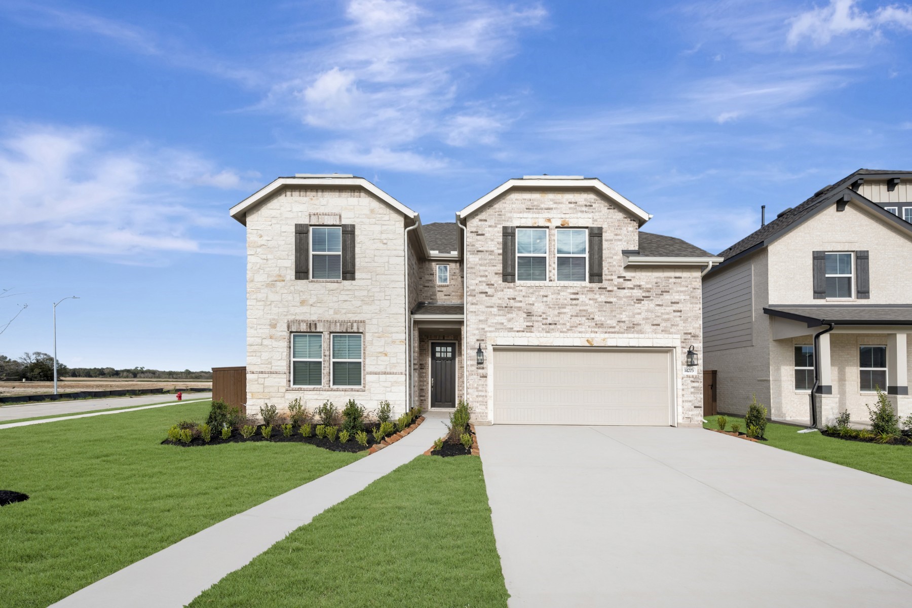 *Photo is for illustrative purposes only and may not depict the actual home. Features, materials, colors, and specifications may vary.*