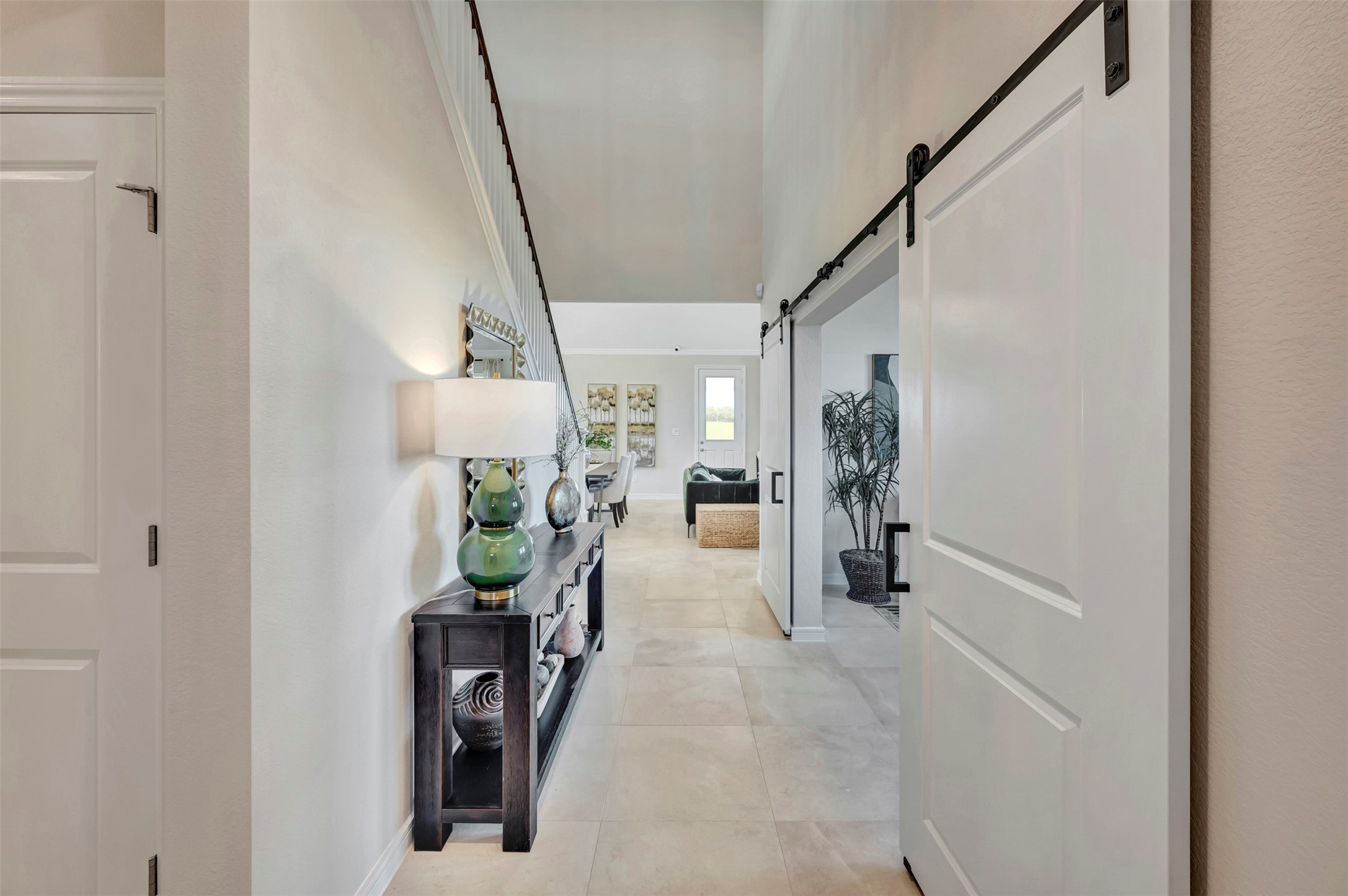 Welcoming foyer (*Photo not of actual home and used for illustration purposes only.)