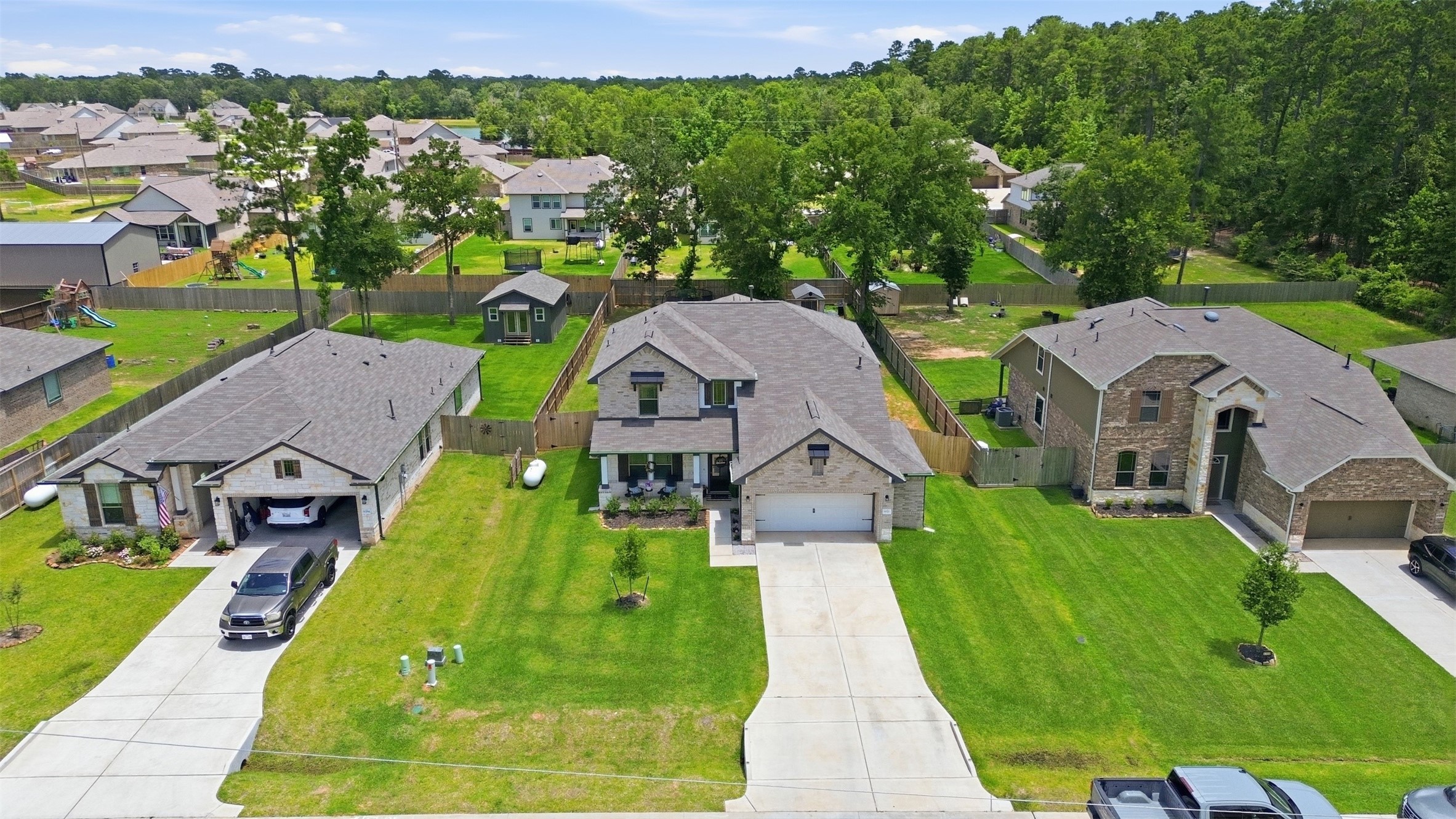 Enjoy peaceful suburban living in Deer Trail Estates, a well-maintained community featuring spacious homesites, attractive streetscapes, and a welcoming neighborhood atmosphere.