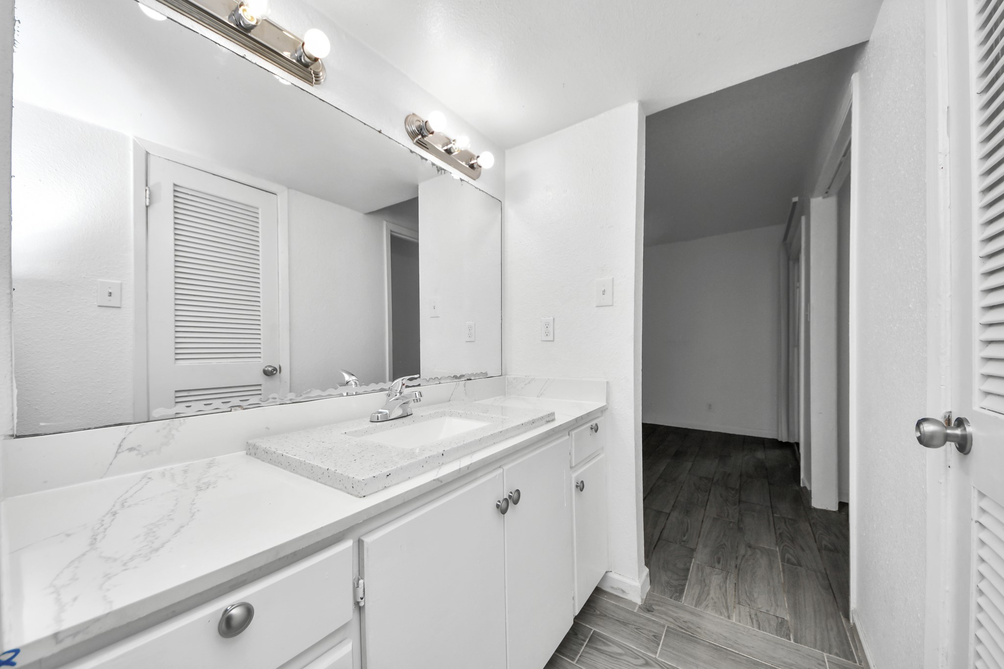 6200 W Tidwell Road, #703, Houston, TX 77092