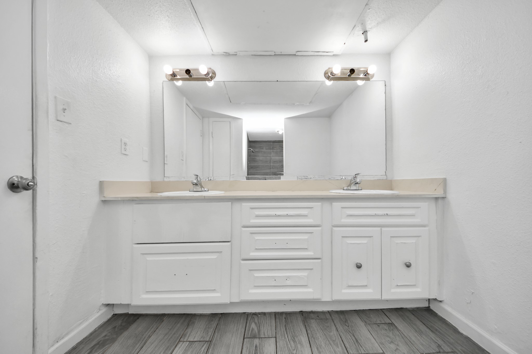 Second full bathroom