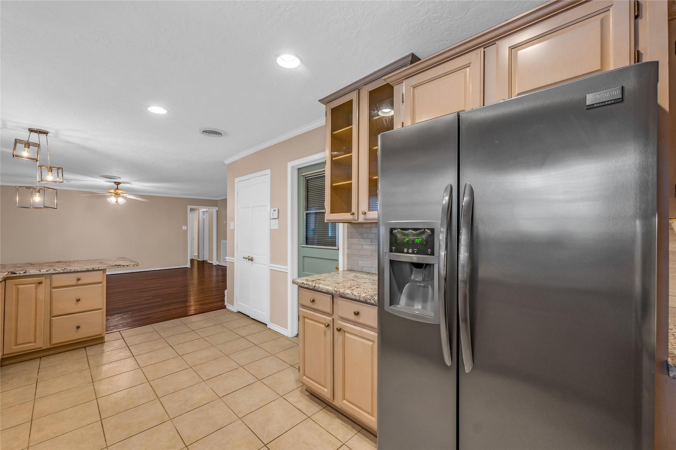 Refrigerator Included Refrigerator Included