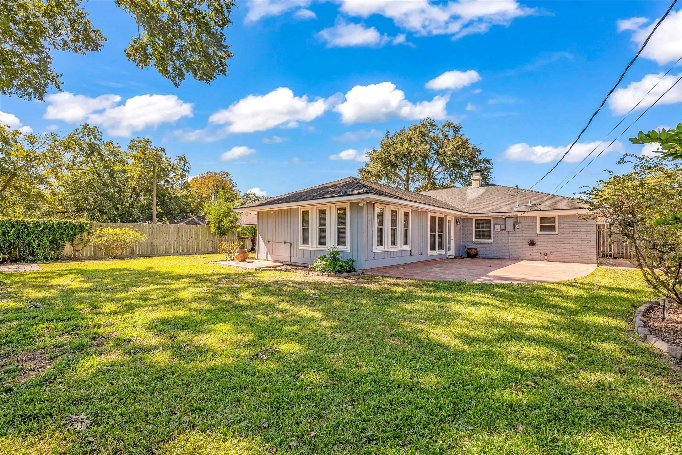 2015 West Street, Rosenberg, TX 77471