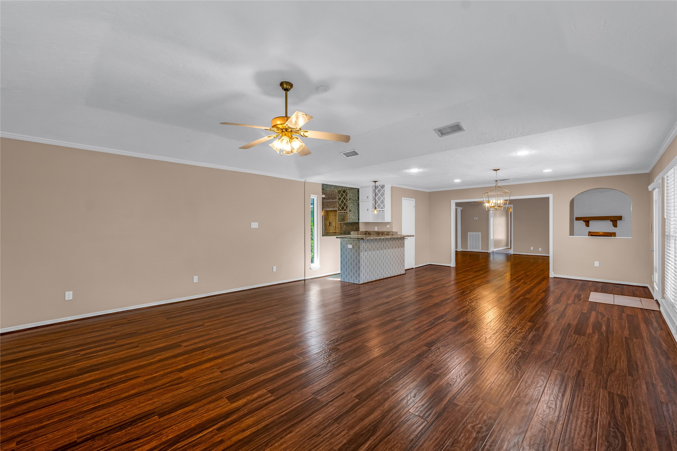 2015 West Street, Rosenberg, TX 77471