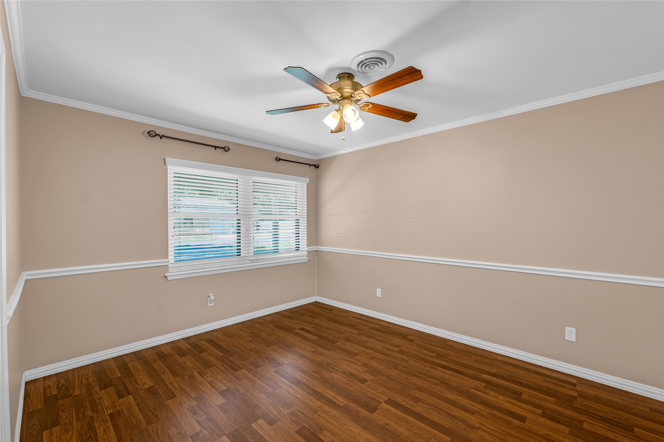 Office / Flex room