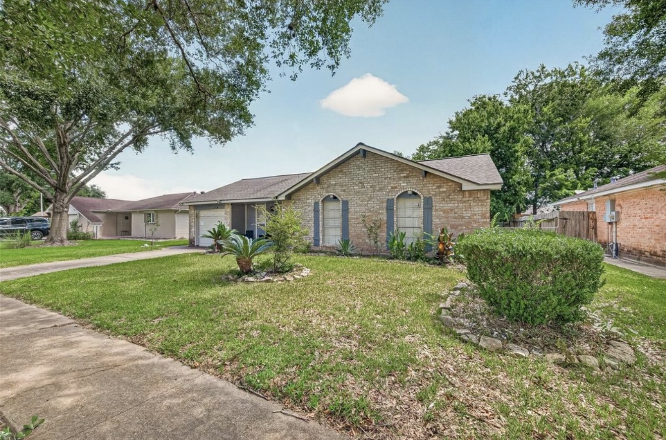 1914 Oaklawn Street, Sugar Land, TX 77498