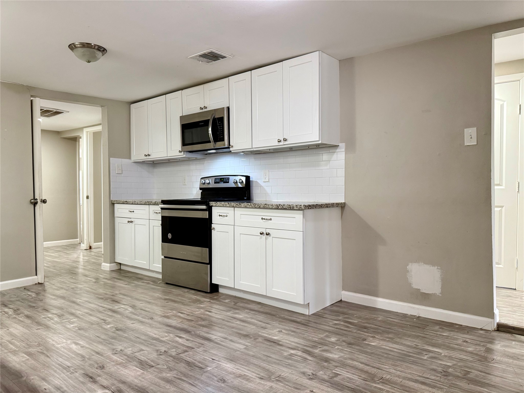 6905 Speaker Street, Hitchcock, TX 77563