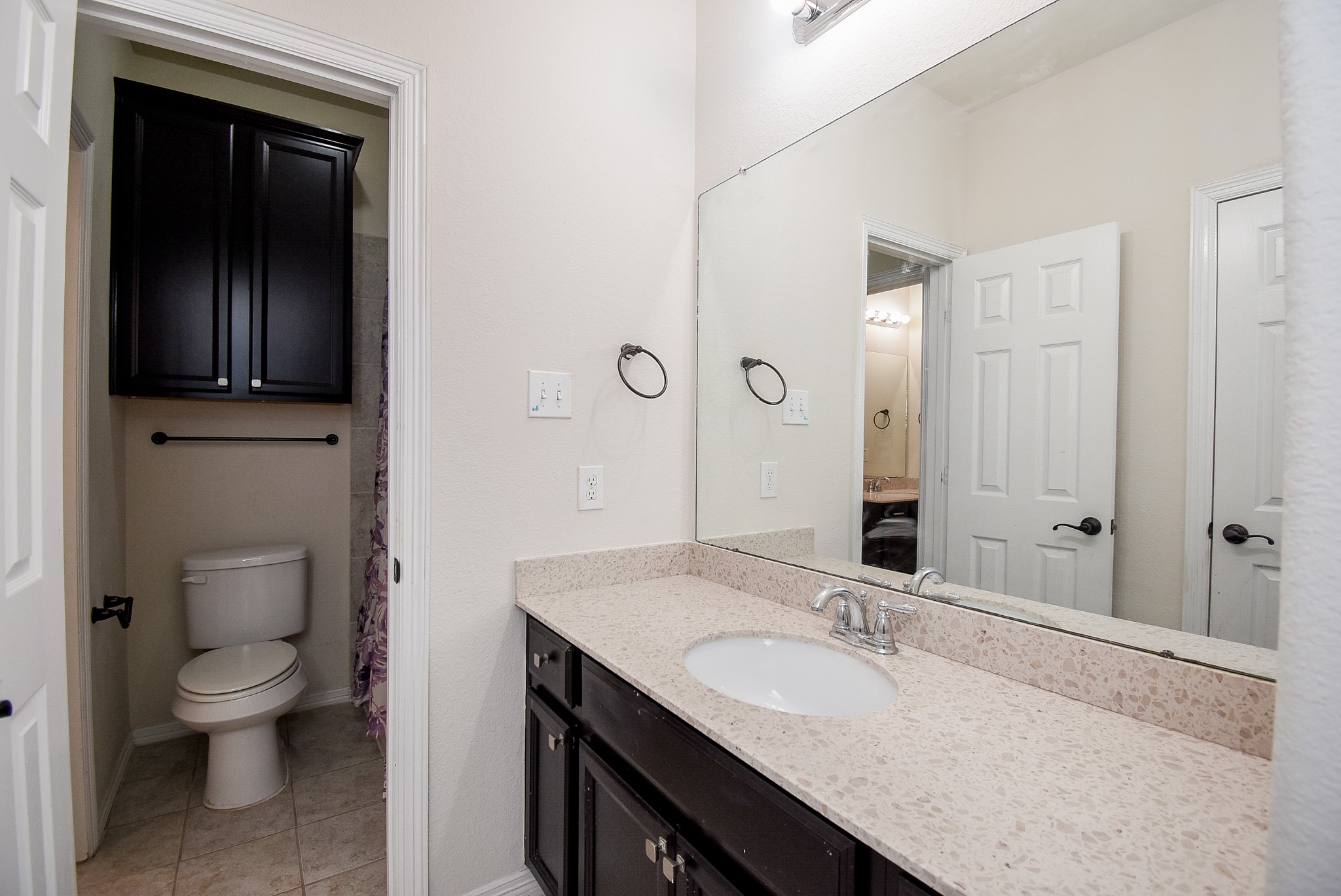 Jack and jill bathroom located upstairs!