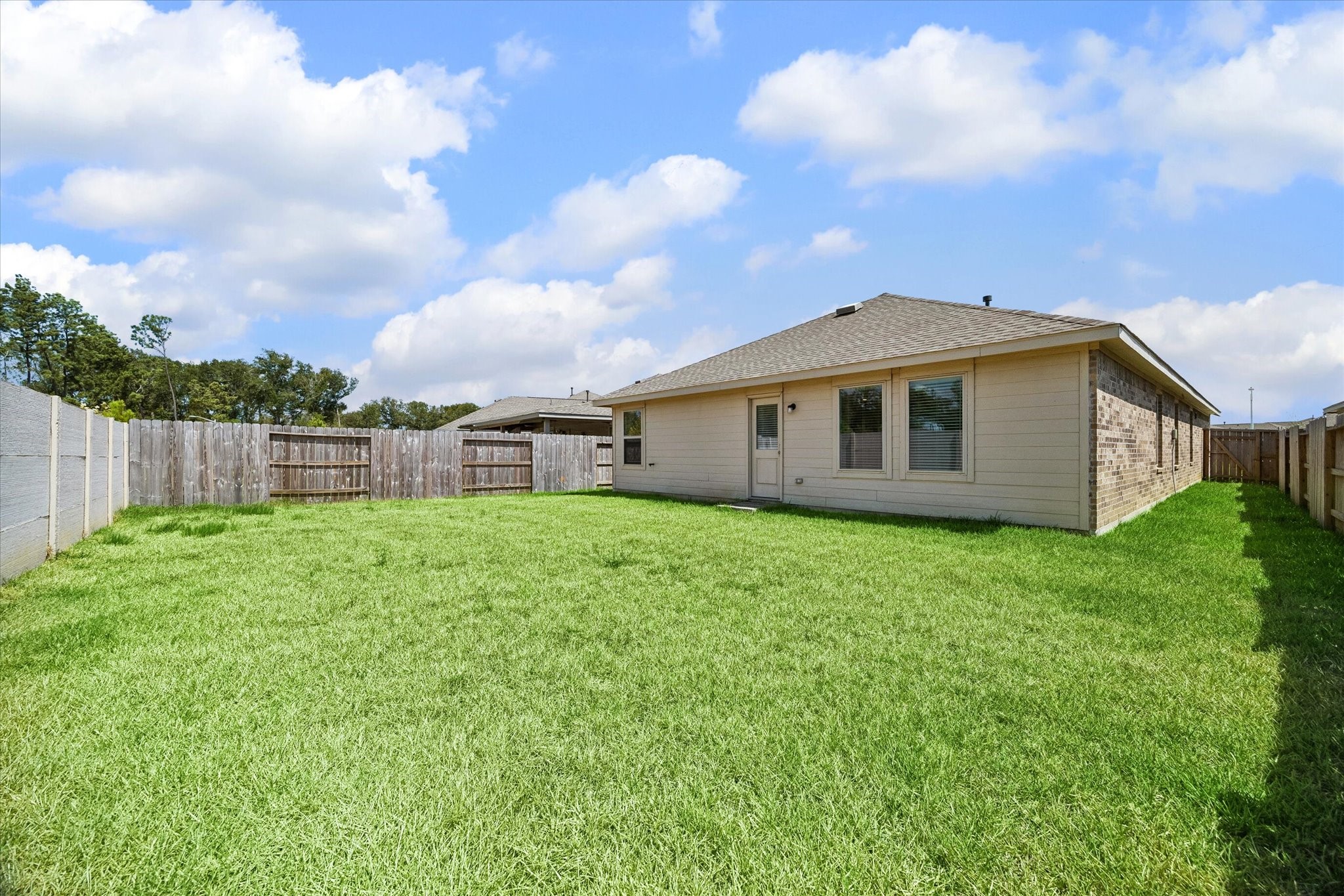 21583 Casavatore Dr, New Caney, TX 77357