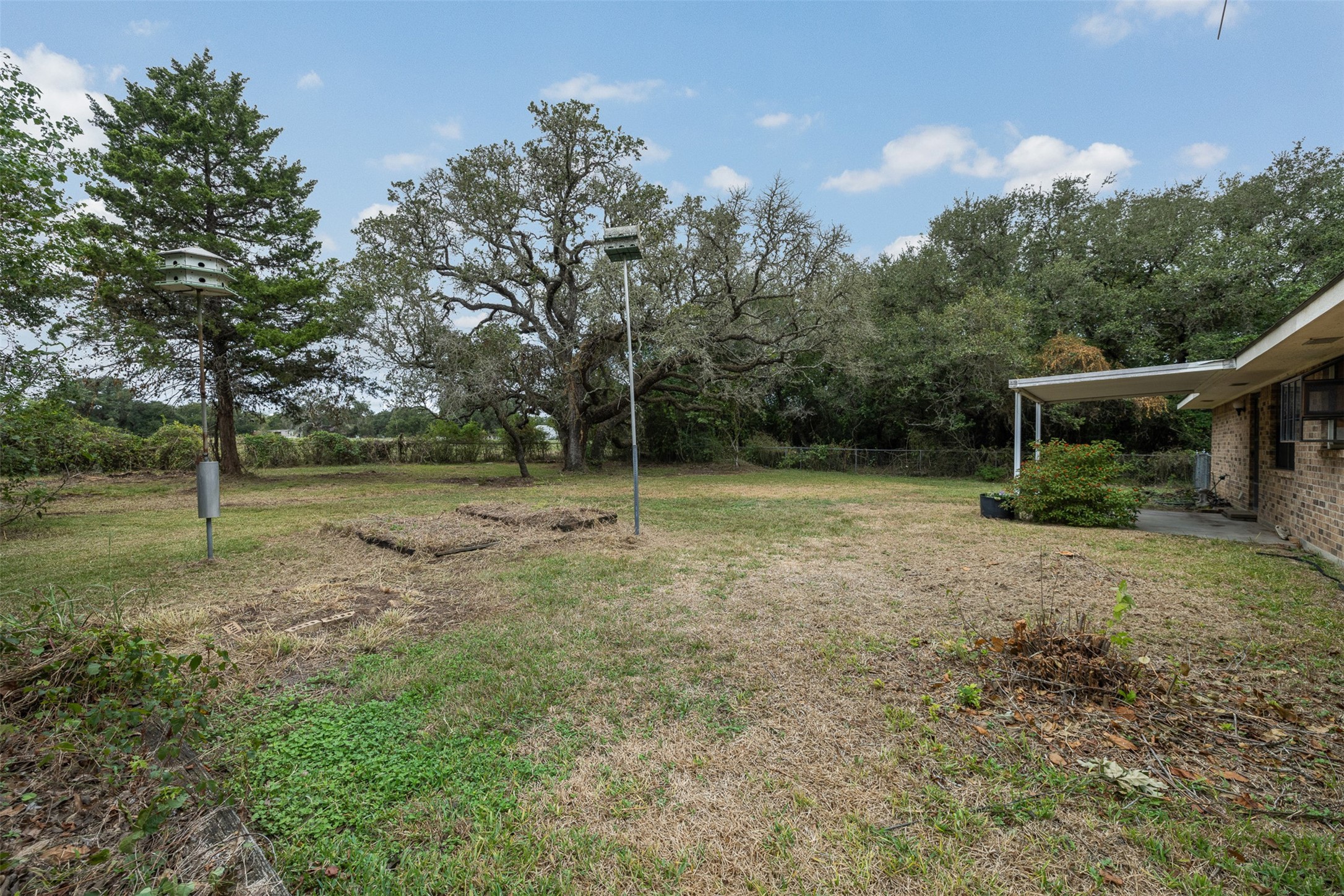 1081 Shirley Oaks Street, Columbus, TX 78934