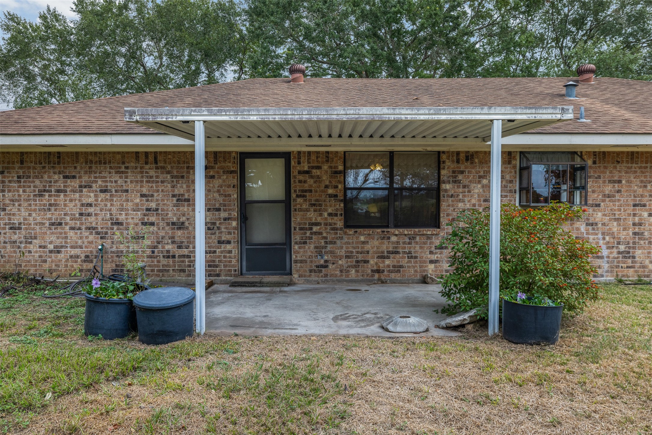 1081 Shirley Oaks Street, Columbus, TX 78934