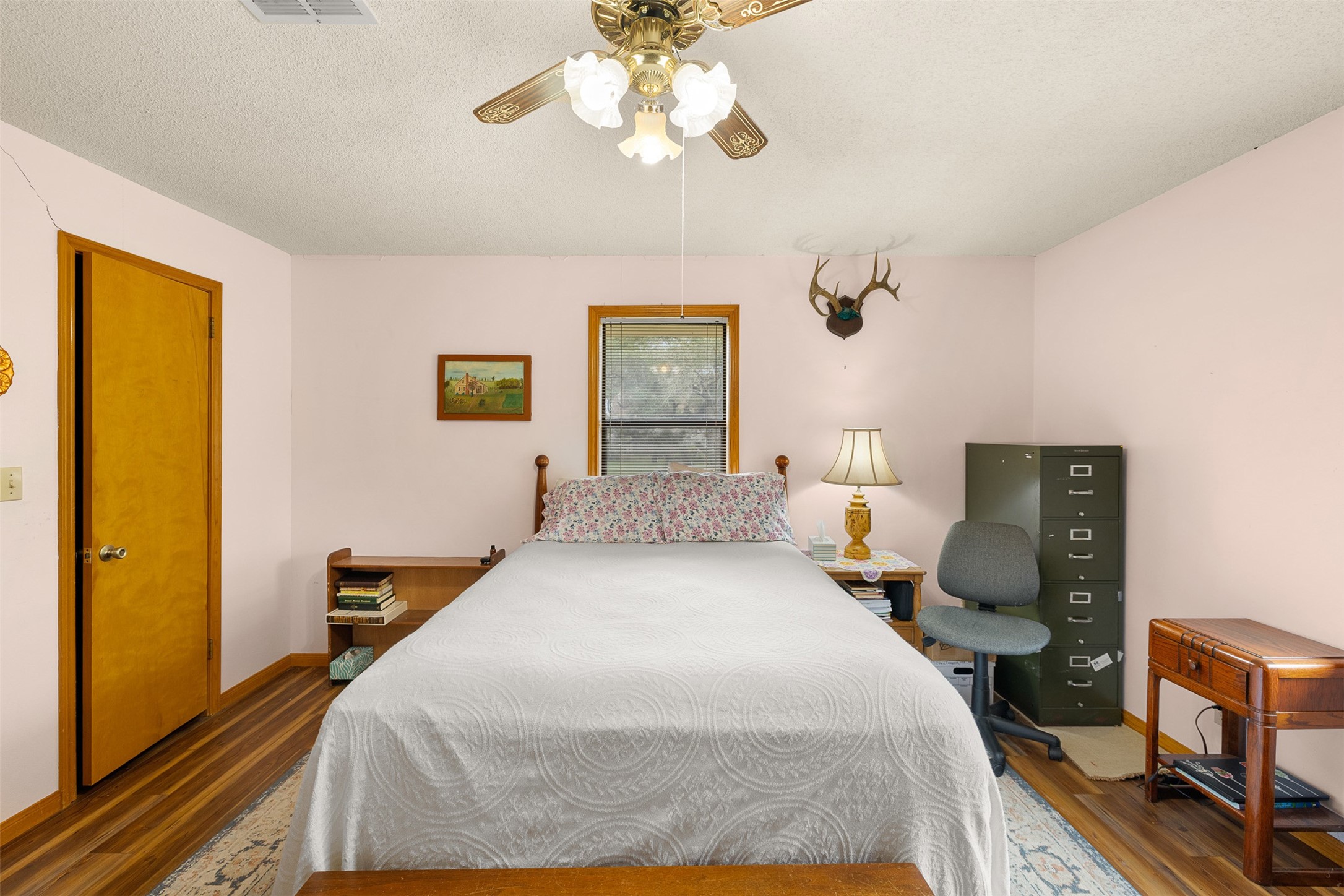 1081 Shirley Oaks Street, Columbus, TX 78934