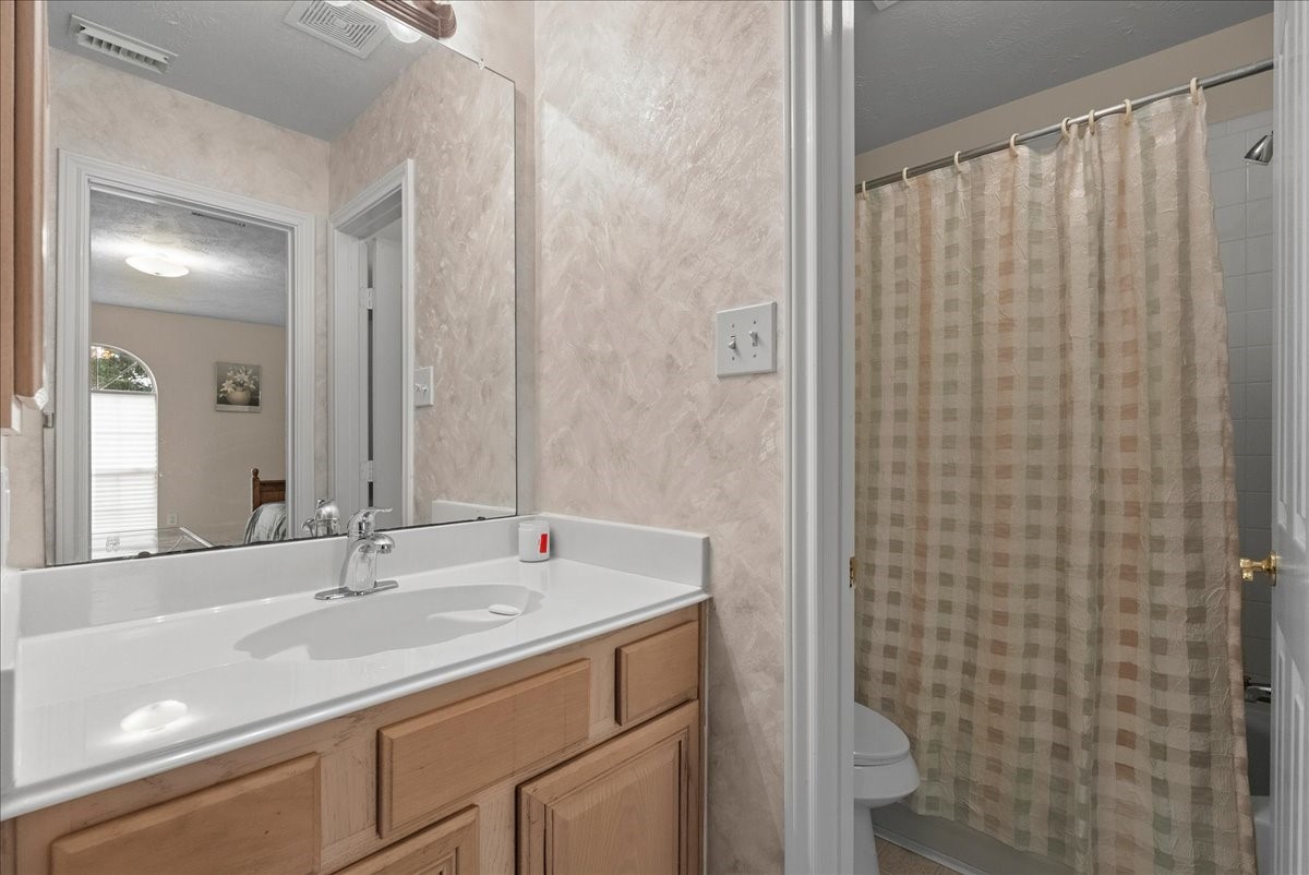 2112 Indian Blanket Drive, League City, TX 77573