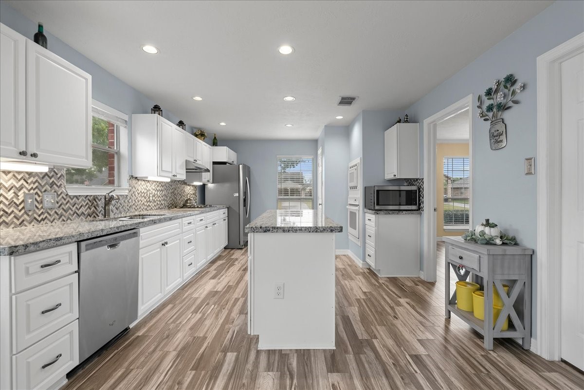 2112 Indian Blanket Drive, League City, TX 77573