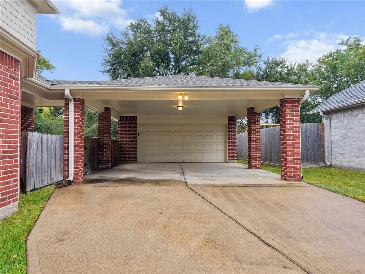 2112 Indian Blanket Drive, League City, TX 77573