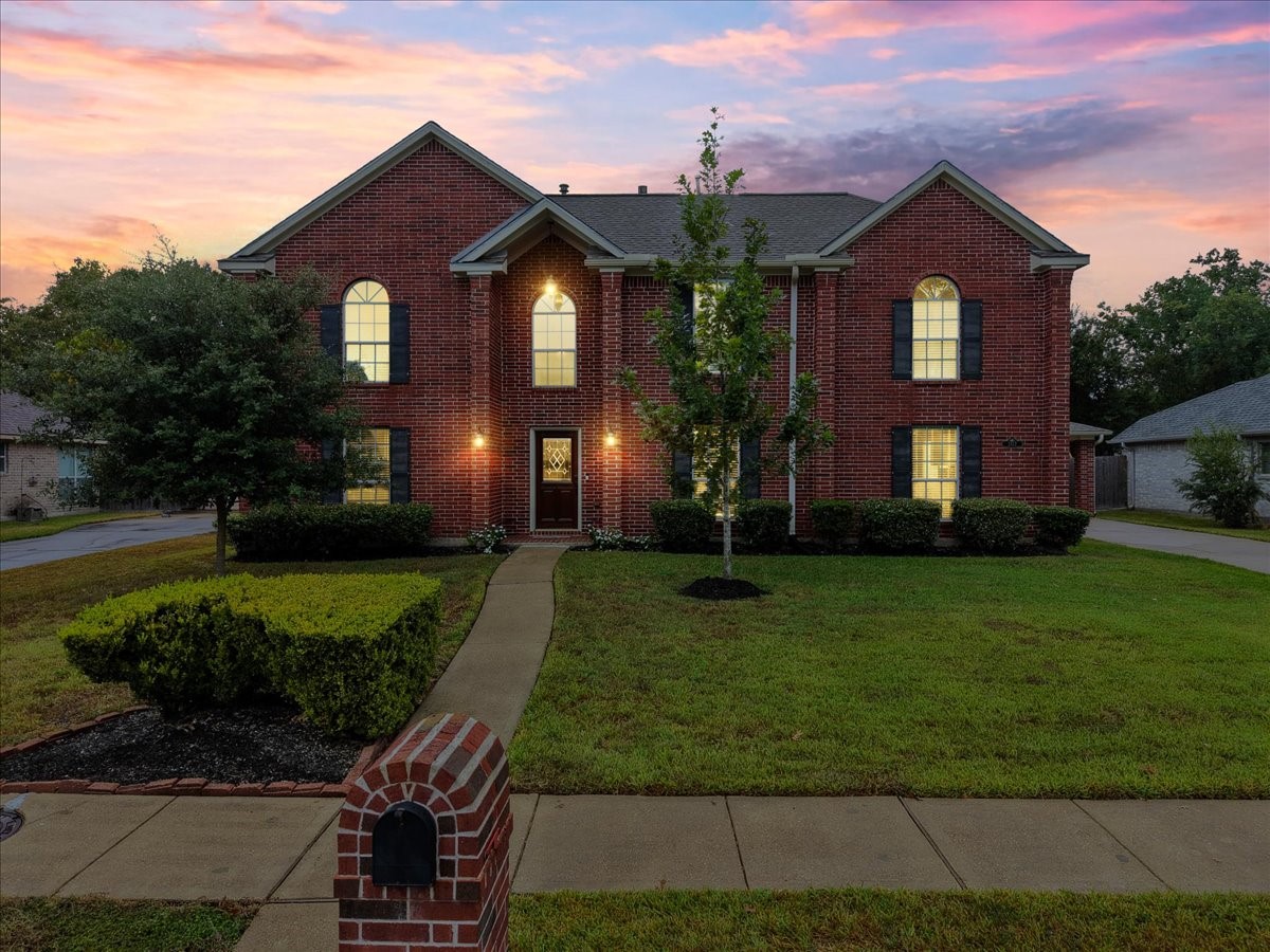 2112 Indian Blanket Drive, League City, TX 77573