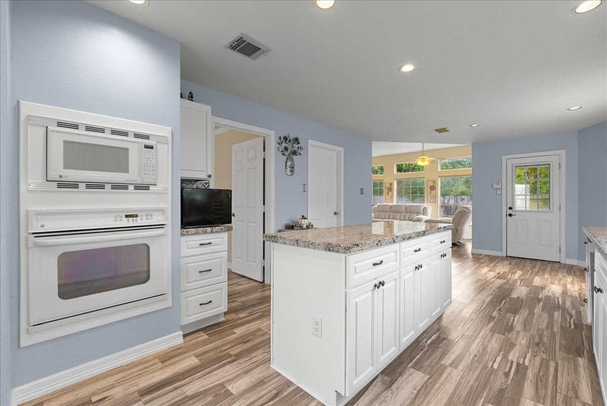 2112 Indian Blanket Drive, League City, TX 77573