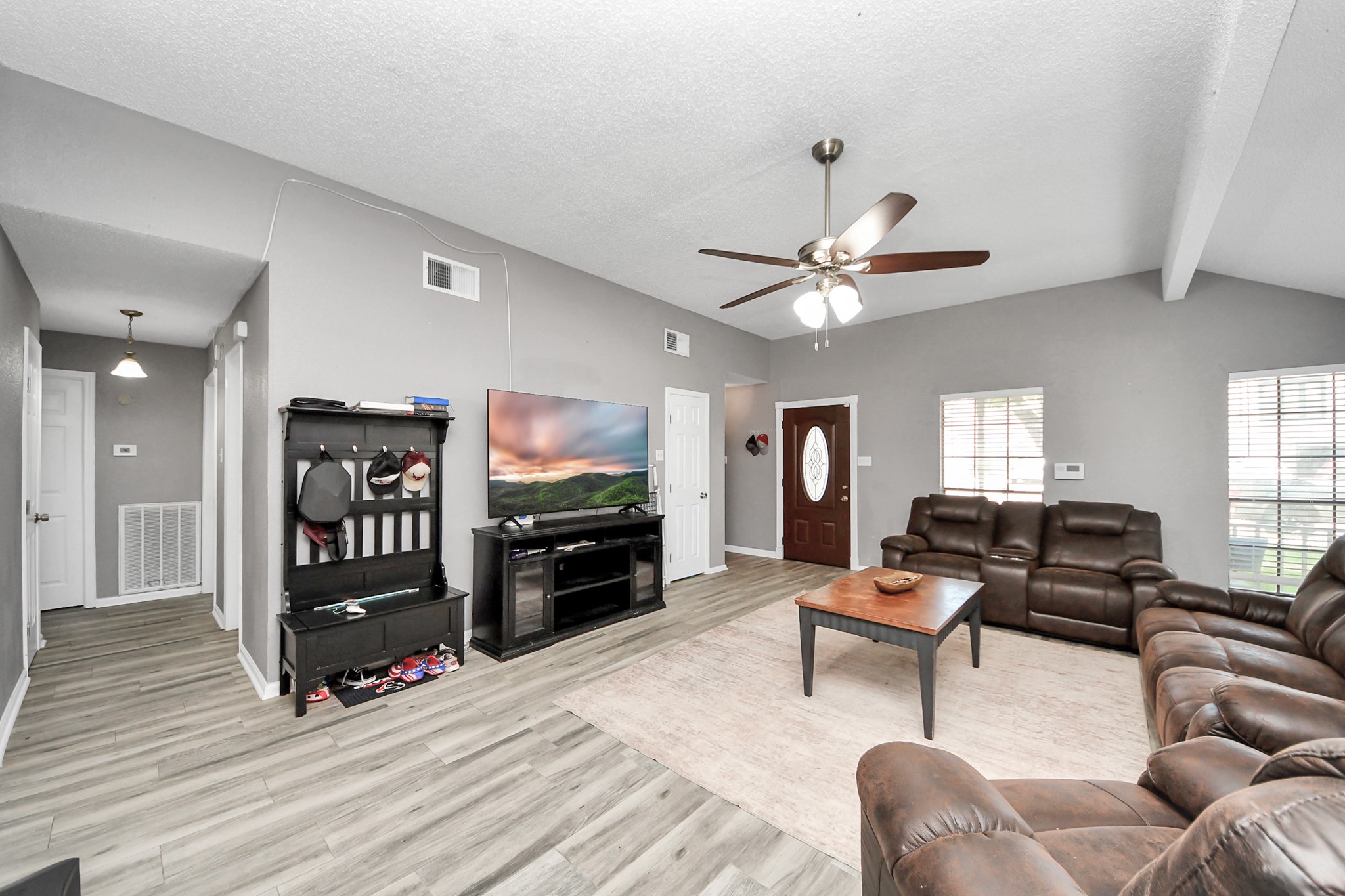 11031 Kirkmead Drive, Houston, TX 77089 11031 Kirkmead Drive, Houston, TX 77089