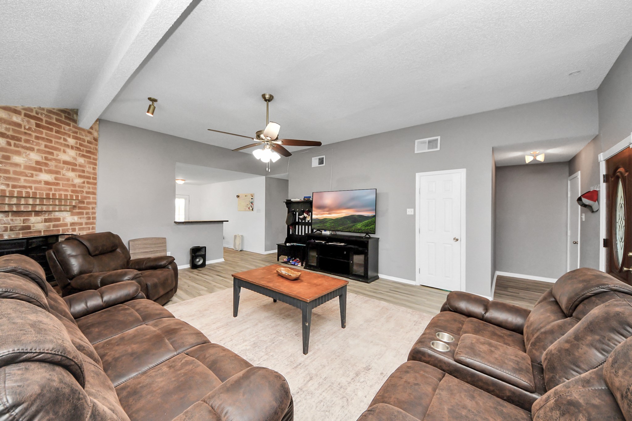 11031 Kirkmead Drive, Houston, TX 77089 11031 Kirkmead Drive, Houston, TX 77089