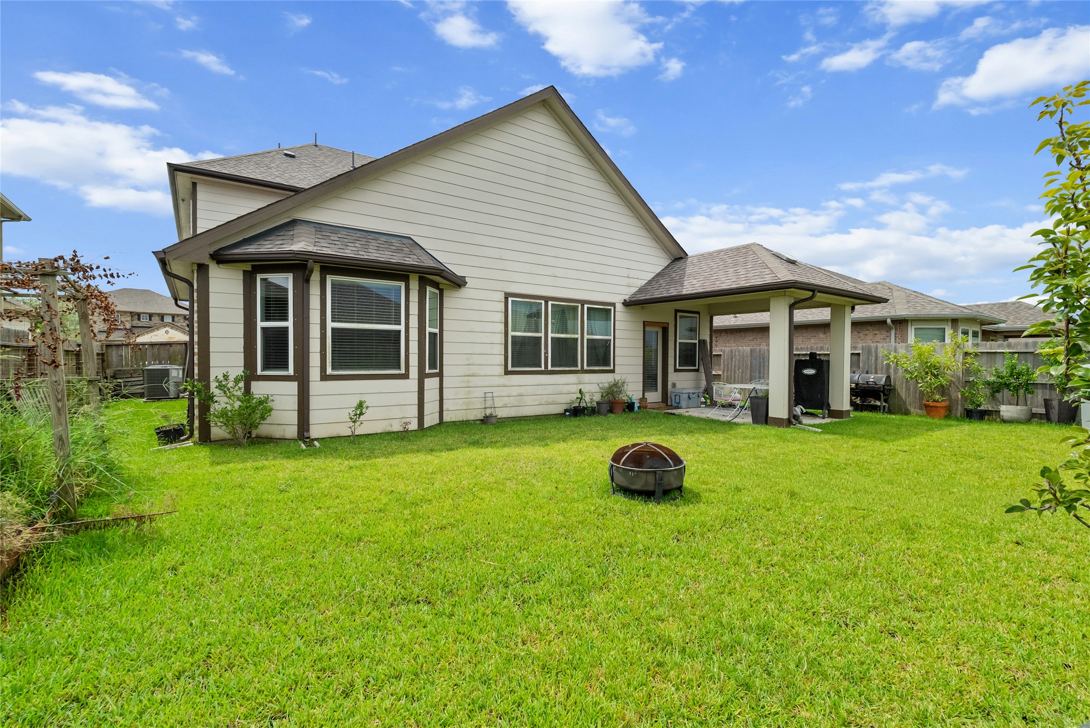 10112 Hermann Trace, Texas City, TX 77591