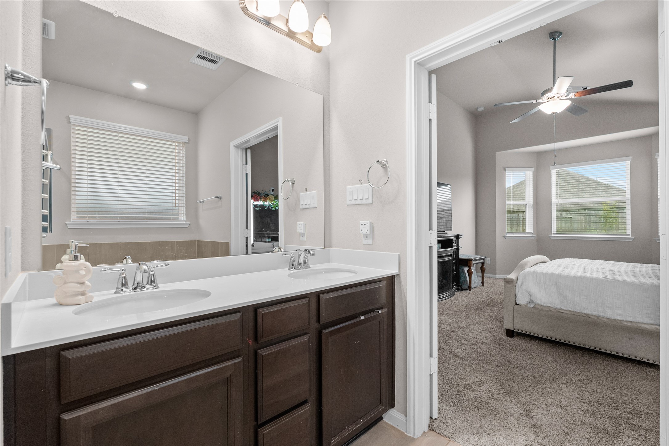 10112 Hermann Trace, Texas City, TX 77591